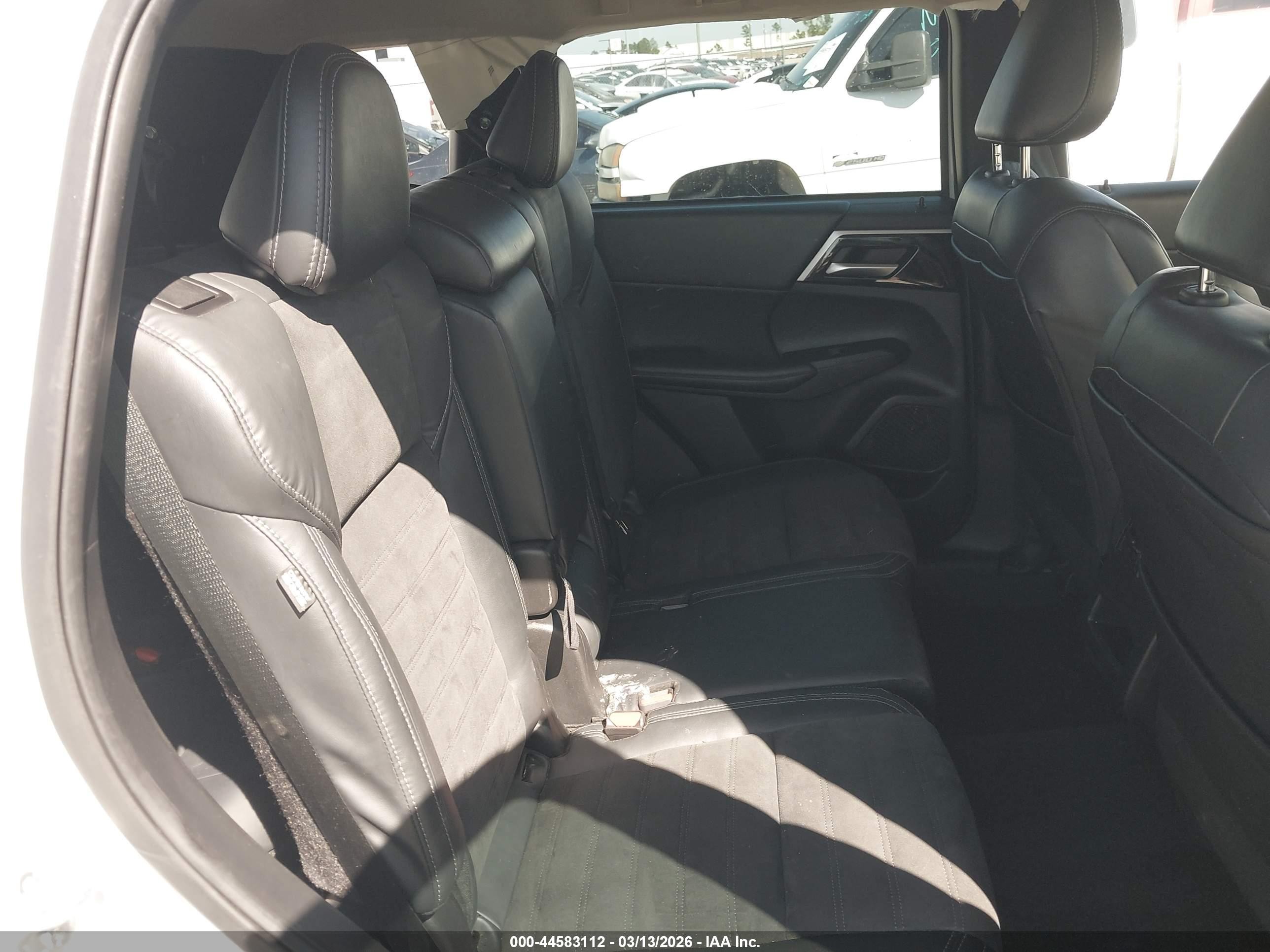 2023 Mitsubishi Outlander Se 2.5 2wd/se Black Edition 2wd/se Special Edition 2wd Белый vin: JA4J3UA89PZ018732