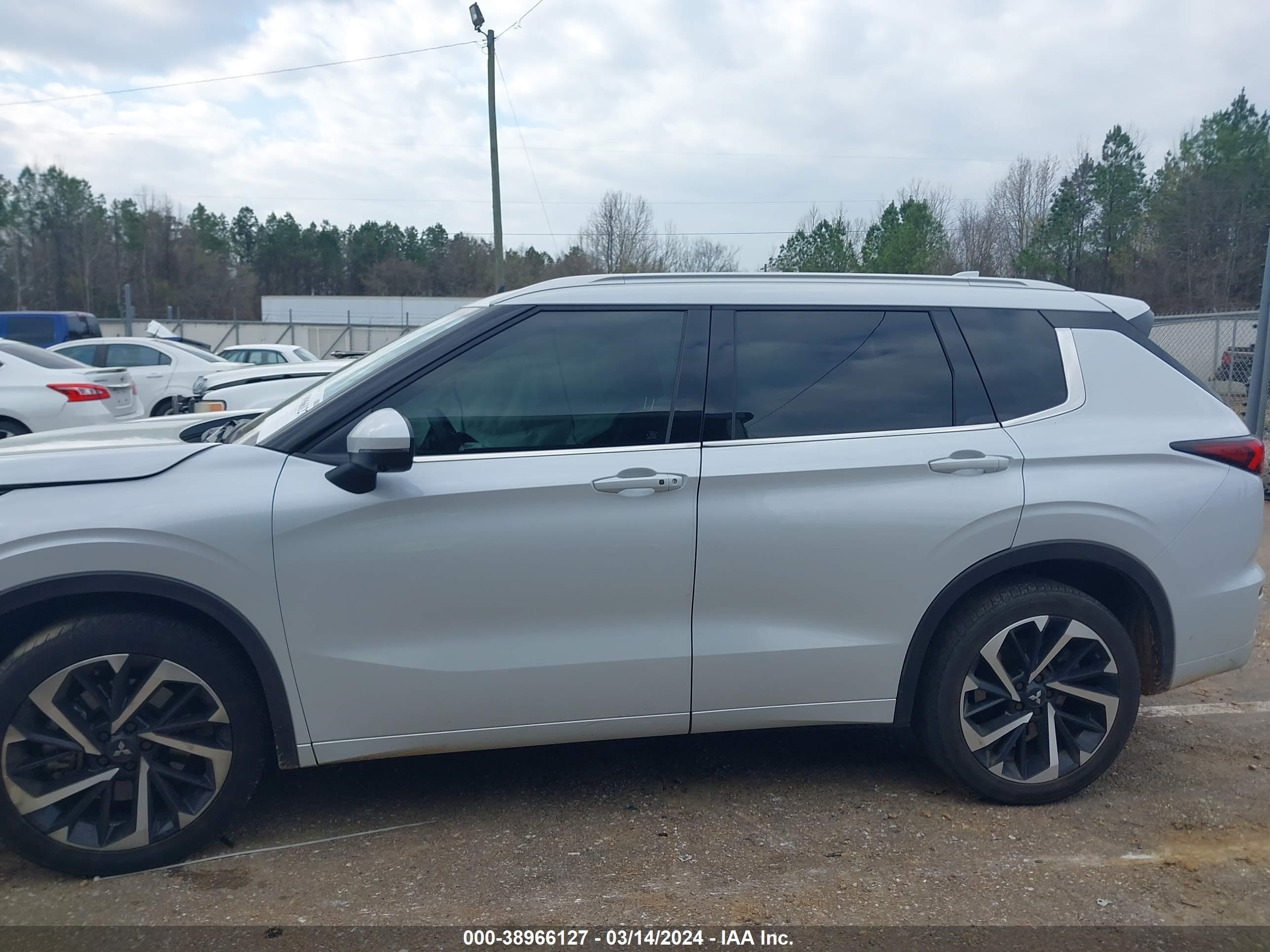 2023 Mitsubishi Outlander Sel 2.5 2wd White vin: JA4J3VA81PZ033148