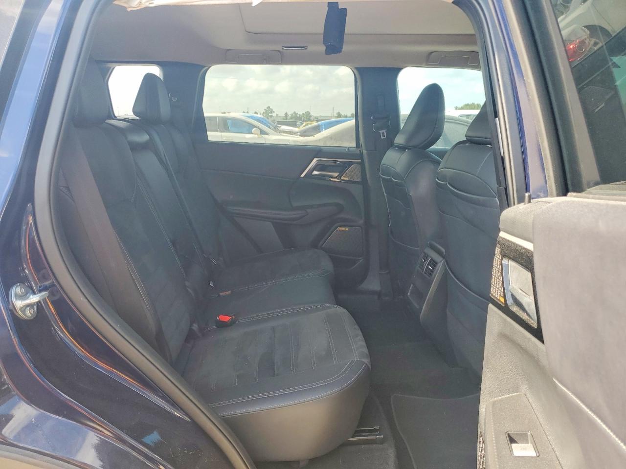 2025 Mitsubishi Outlander Se Blue vin: JA4J3VA84SZ020483