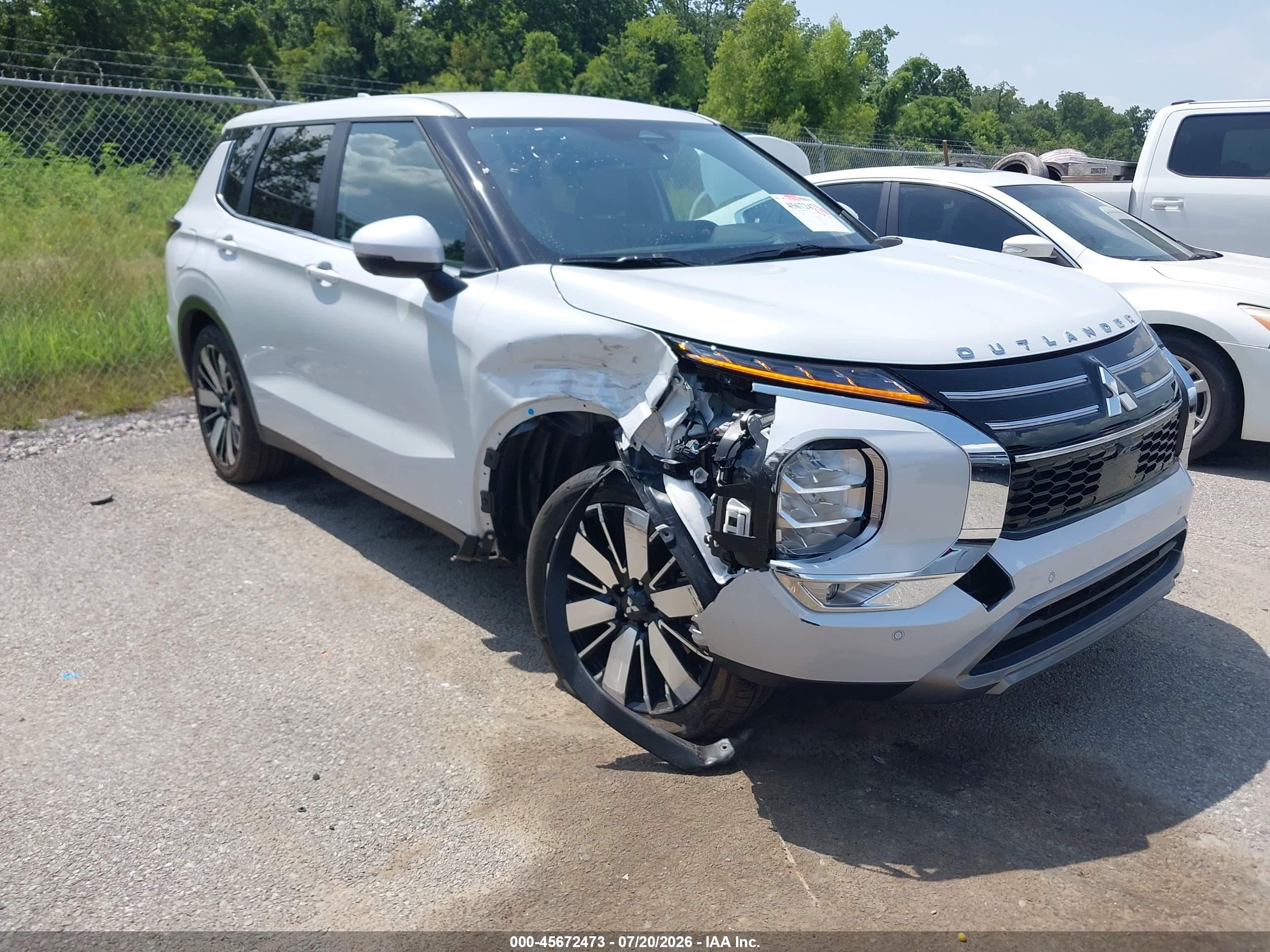 2026 Mitsubishi Outlander Le 2.5 2wd/se 2.5 2wd White vin: JA4J3VAB6TZ011264