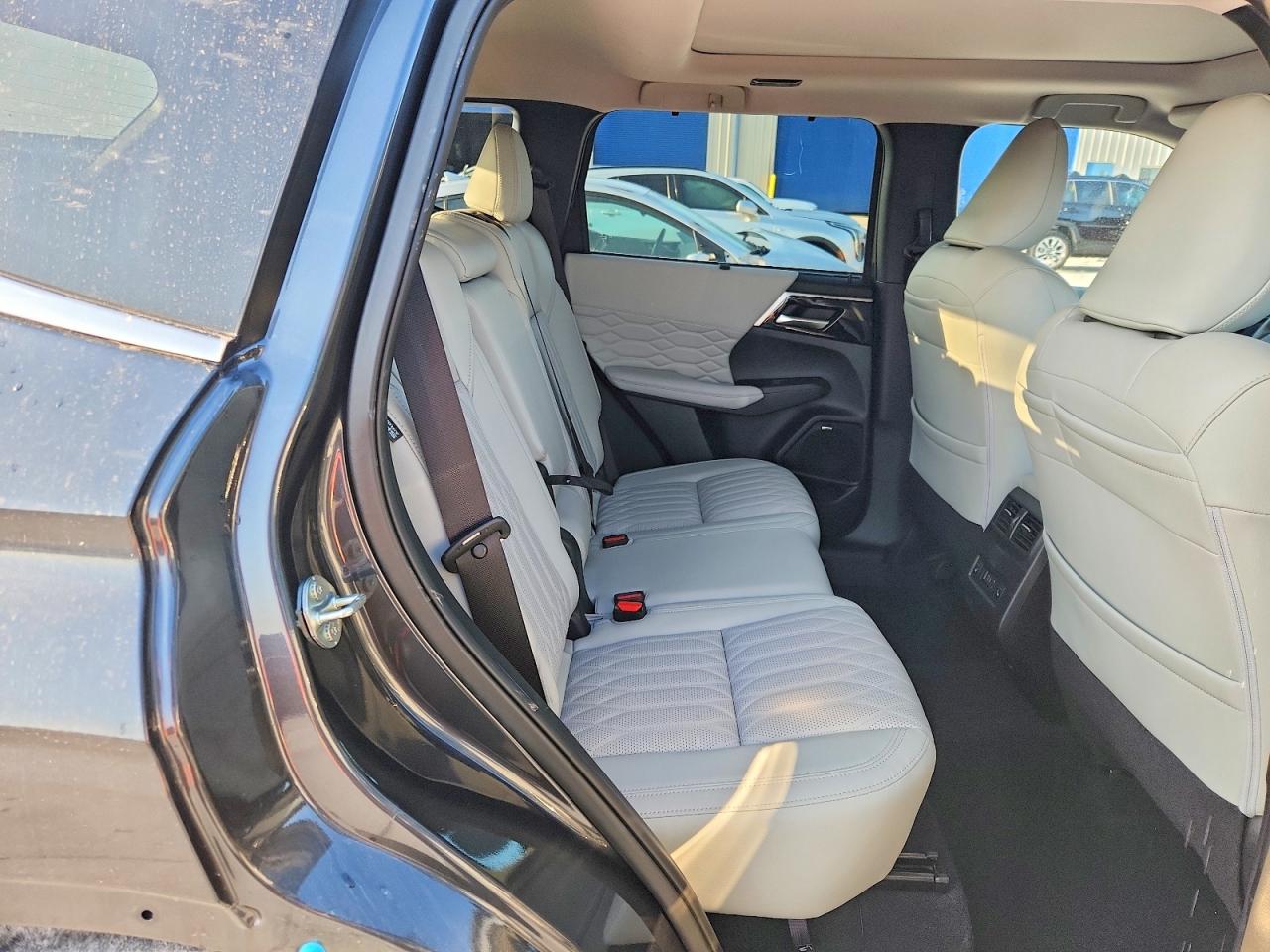 2025 Mitsubishi Outlander Sel Gray vin: JA4J3WA8XSZ022941