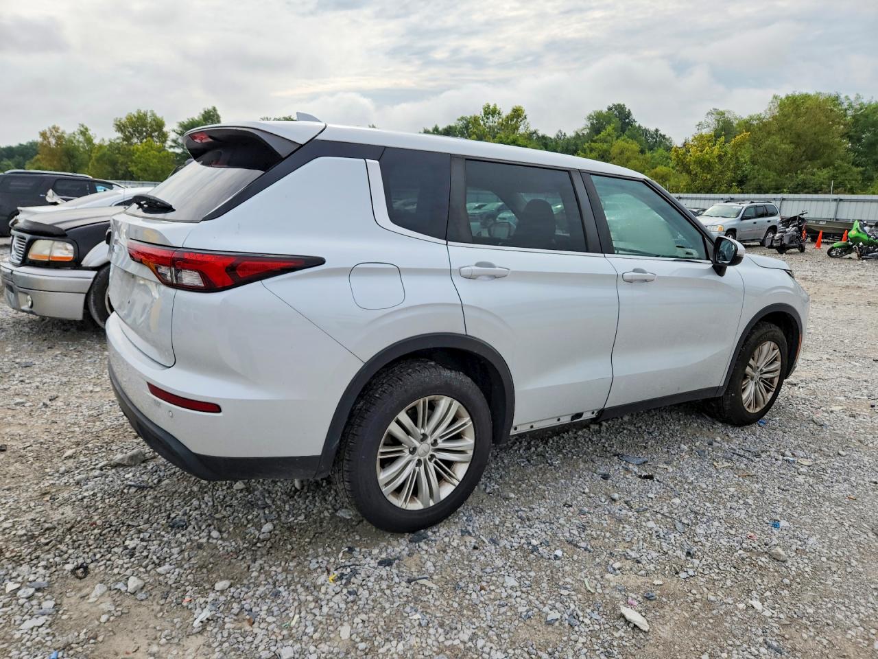 2022 Mitsubishi Outlander Es Белый vin: JA4J4TA81NZ018910