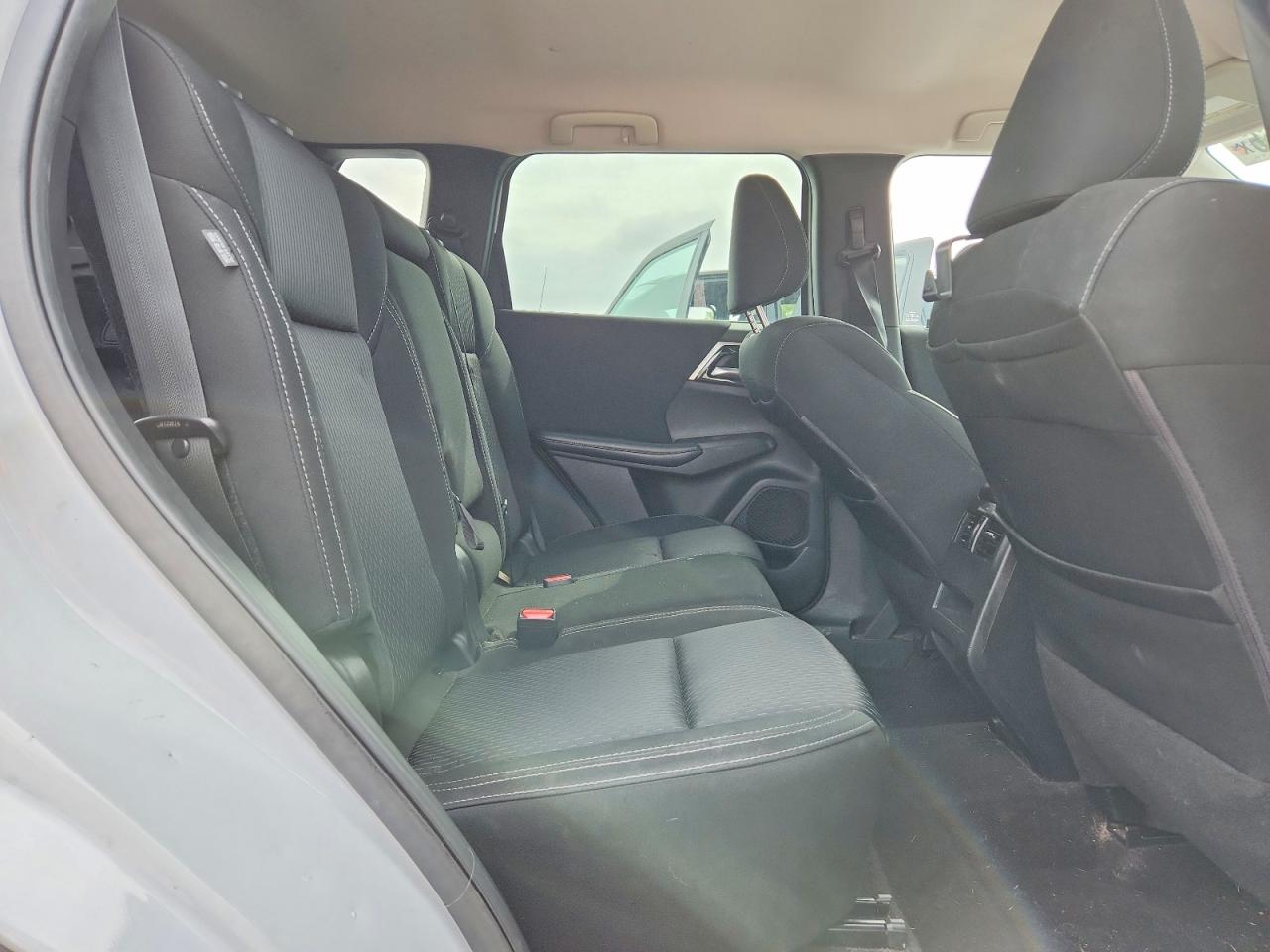 2022 Mitsubishi Outlander Es Белый vin: JA4J4TA81NZ018910