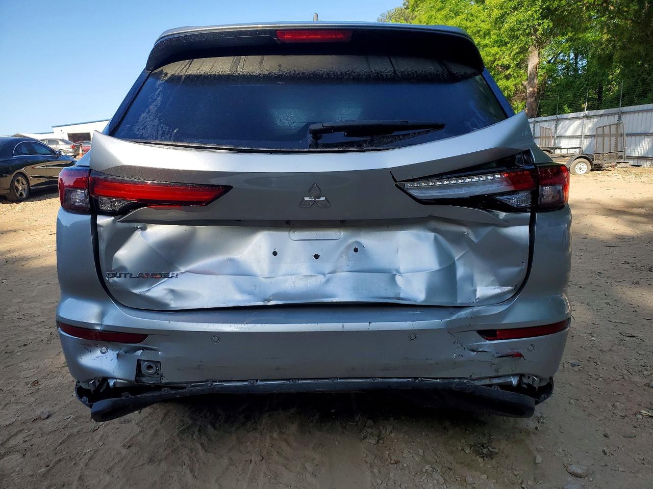 2022 Mitsubishi Outlander Es Silver vin: JA4J4TA82NZ033142