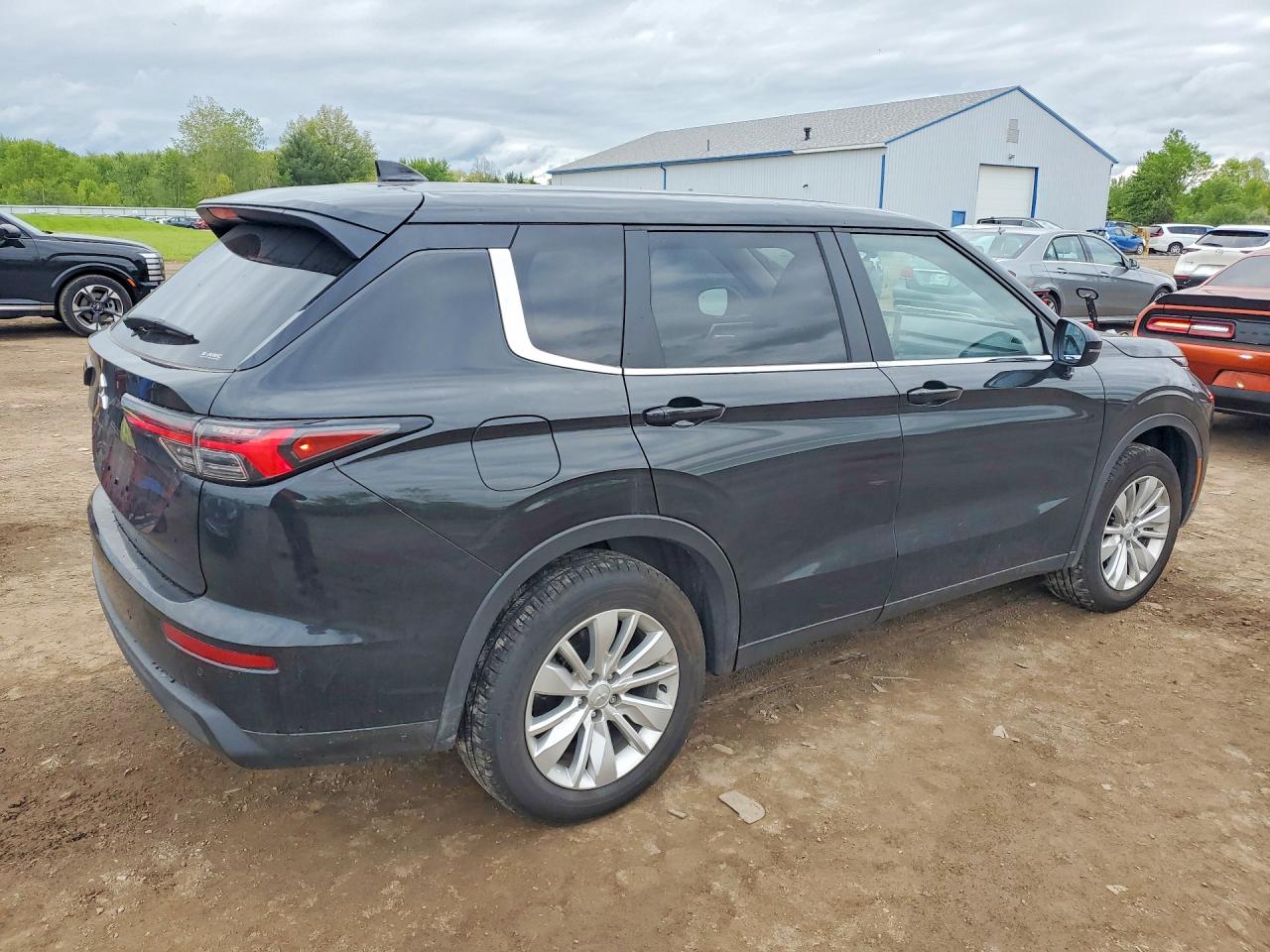 2025 Mitsubishi Outlander Es Черный vin: JA4J4UA80SZ050751