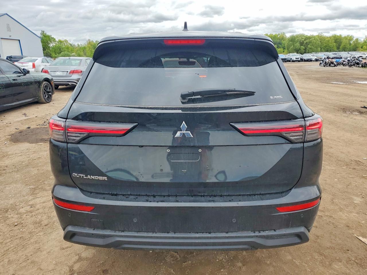 2025 Mitsubishi Outlander Es Черный vin: JA4J4UA80SZ050751