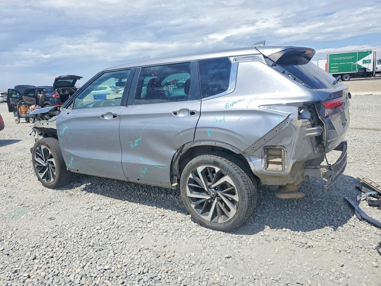 2023 Mitsubishi Outlander Se Silver vin: JA4J4UA82PZ030833