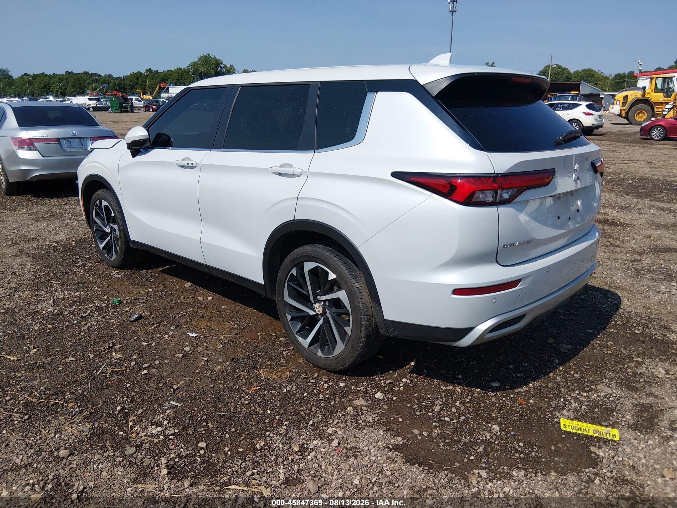 2023 Mitsubishi Outlander Se 2.5 S-awc White vin: JA4J4UA82PZ056980