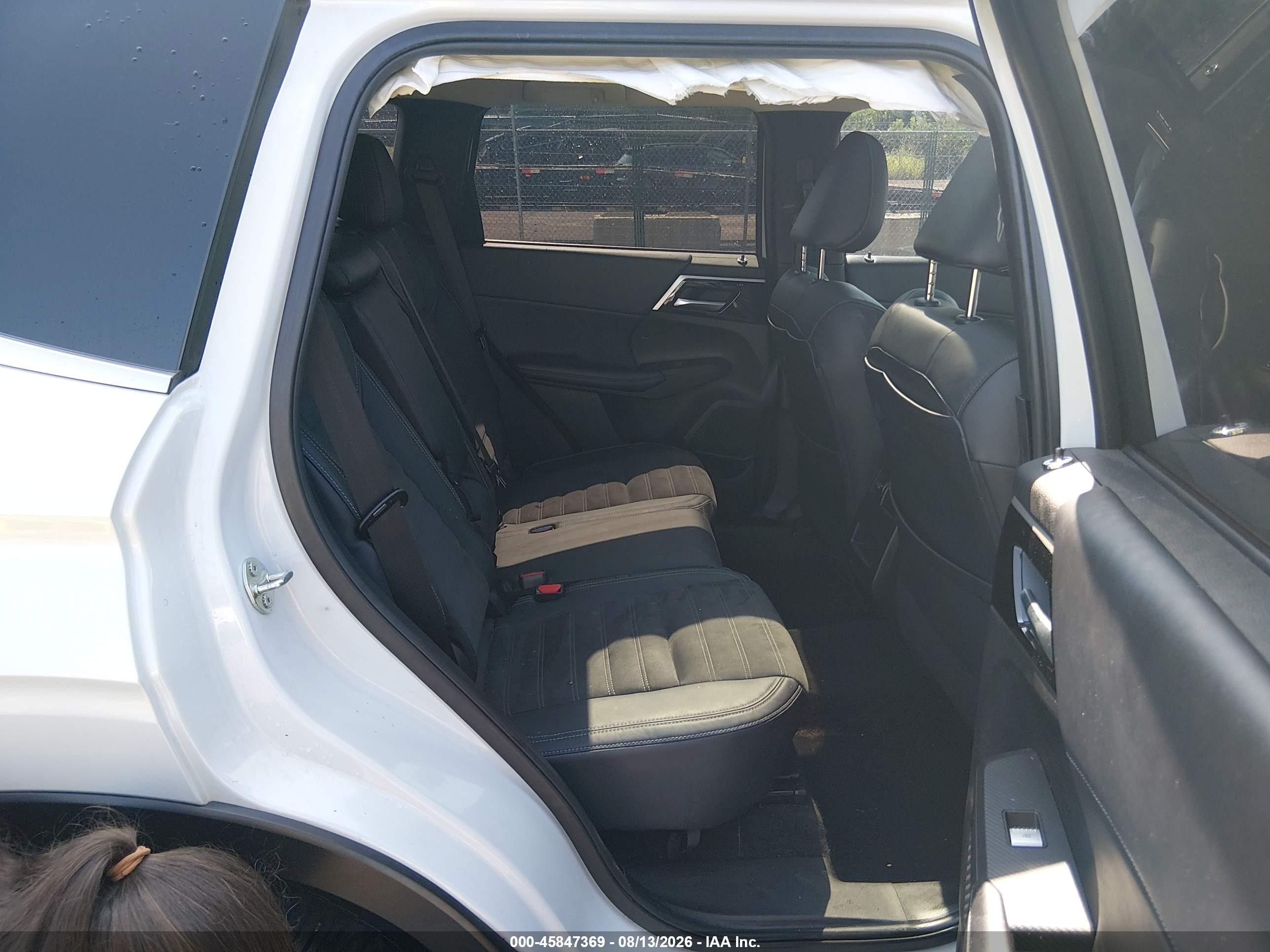 2023 Mitsubishi Outlander Se 2.5 S-awc White vin: JA4J4UA82PZ056980