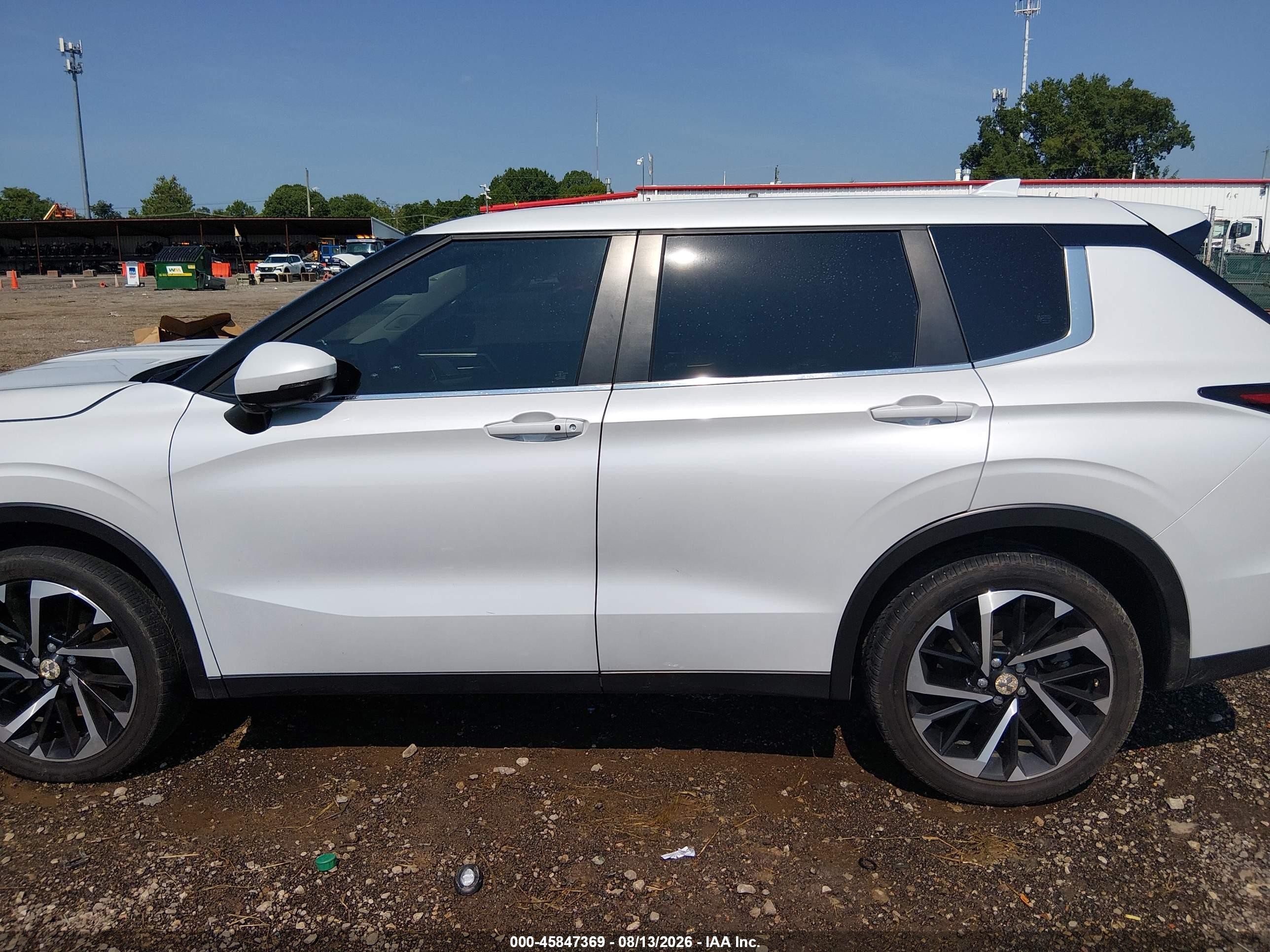 2023 Mitsubishi Outlander Se 2.5 S-awc White vin: JA4J4UA82PZ056980