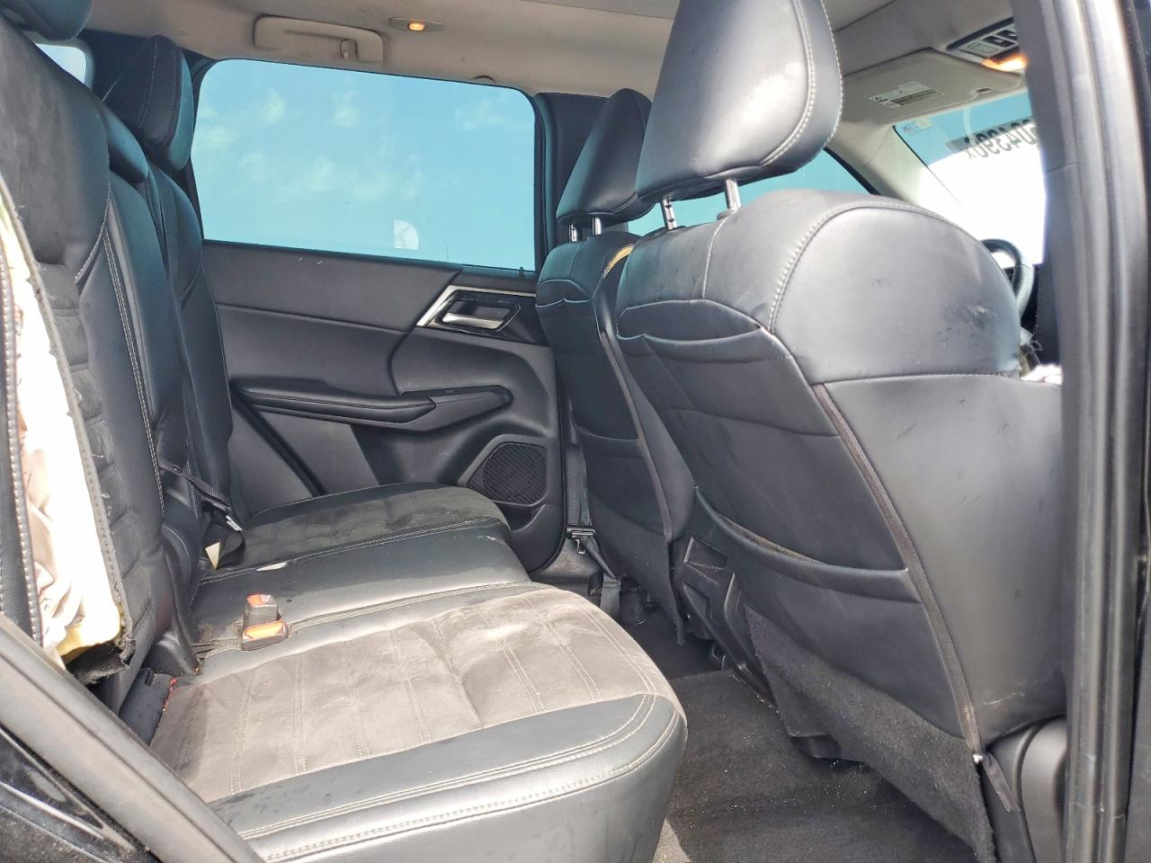 2023 Mitsubishi Outlander Se Black vin: JA4J4UA83PZ048502