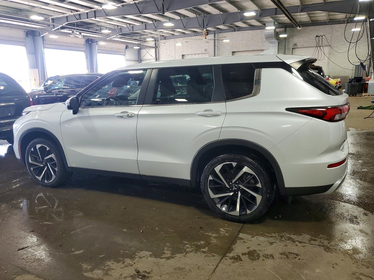 2023 Mitsubishi Outlander Se White vin: JA4J4UA86PZ013422