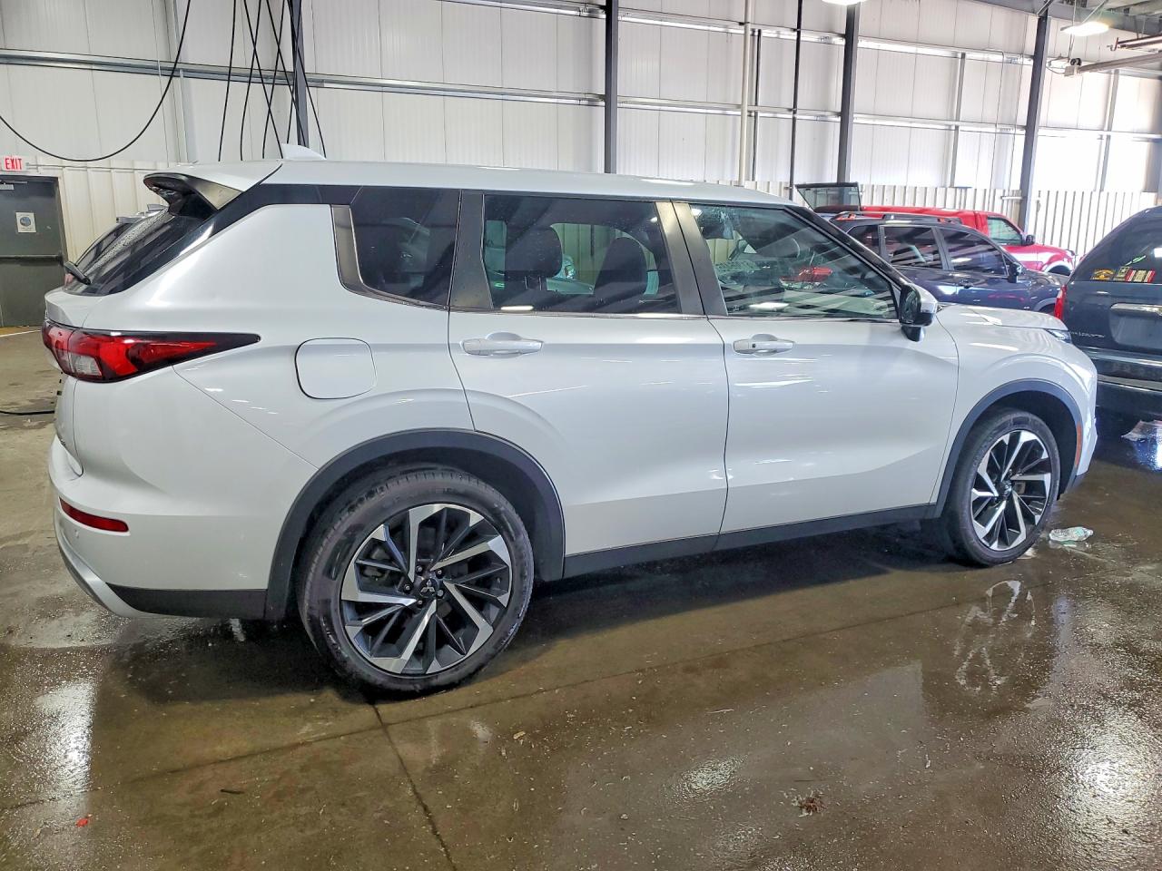 2023 Mitsubishi Outlander Se White vin: JA4J4UA86PZ013422