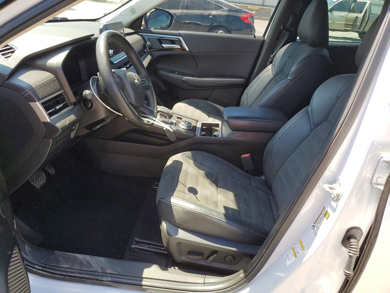 2023 Mitsubishi Outlander Se White vin: JA4J4UA89PZ039948