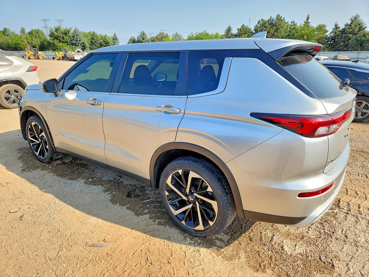 2024 Mitsubishi Outlander Se Silver vin: JA4J4VA82RZ056325