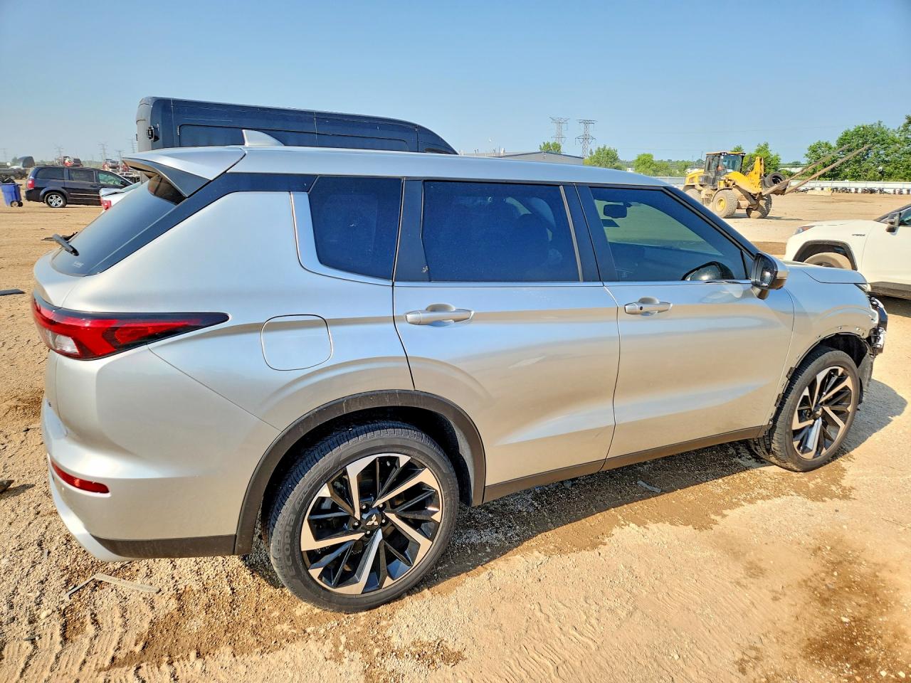 2024 Mitsubishi Outlander Se Silver vin: JA4J4VA82RZ056325