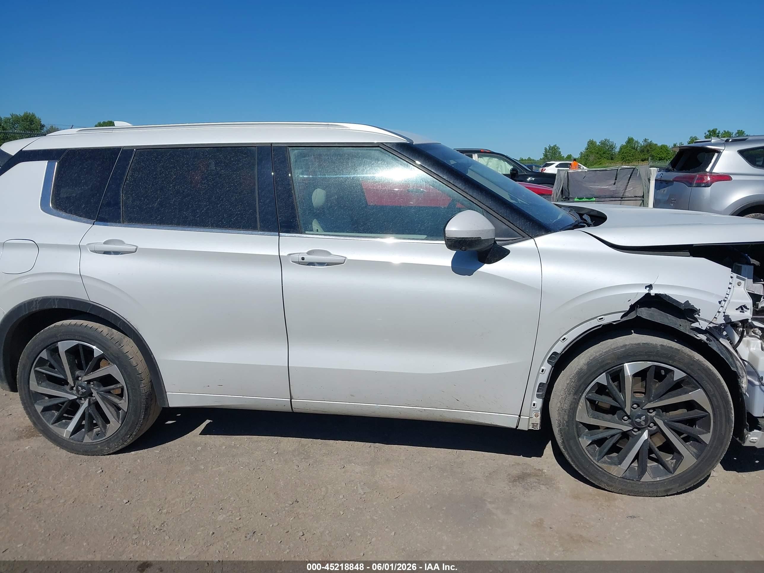 2022 Mitsubishi Outlander Sel 2.5 S-awc/sel Launch Edition S-awc/sel Special Edition S-awc White vin: JA4J4VA8XNZ044191