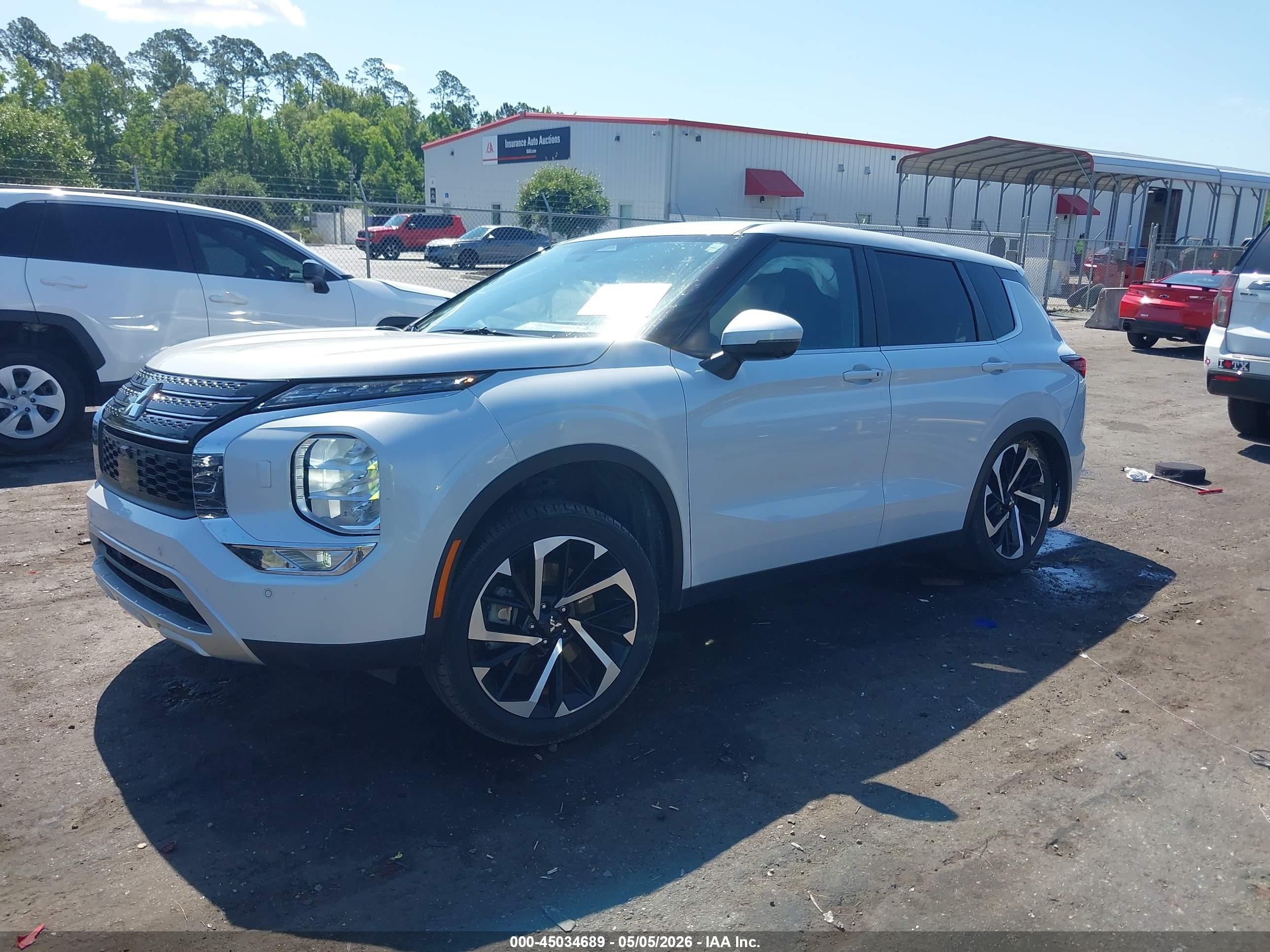 2024 Mitsubishi Outlander Se 2.5 S-awc/se Black Edition S-awc/se Black Edition W/pano Roof S-awc/se Ralliart S-awc Белый vin: JA4J4VA8XRZ031981