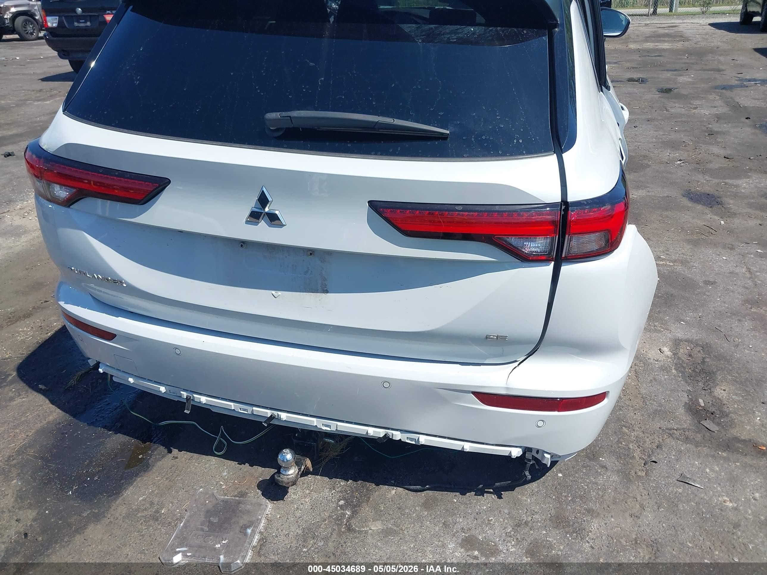 2024 Mitsubishi Outlander Se 2.5 S-awc/se Black Edition S-awc/se Black Edition W/pano Roof S-awc/se Ralliart S-awc Белый vin: JA4J4VA8XRZ031981