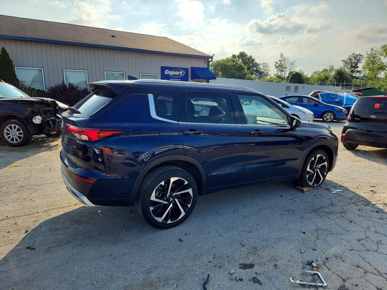 2024 Mitsubishi Outlander Sel Blue vin: JA4J4WA86RZ077975