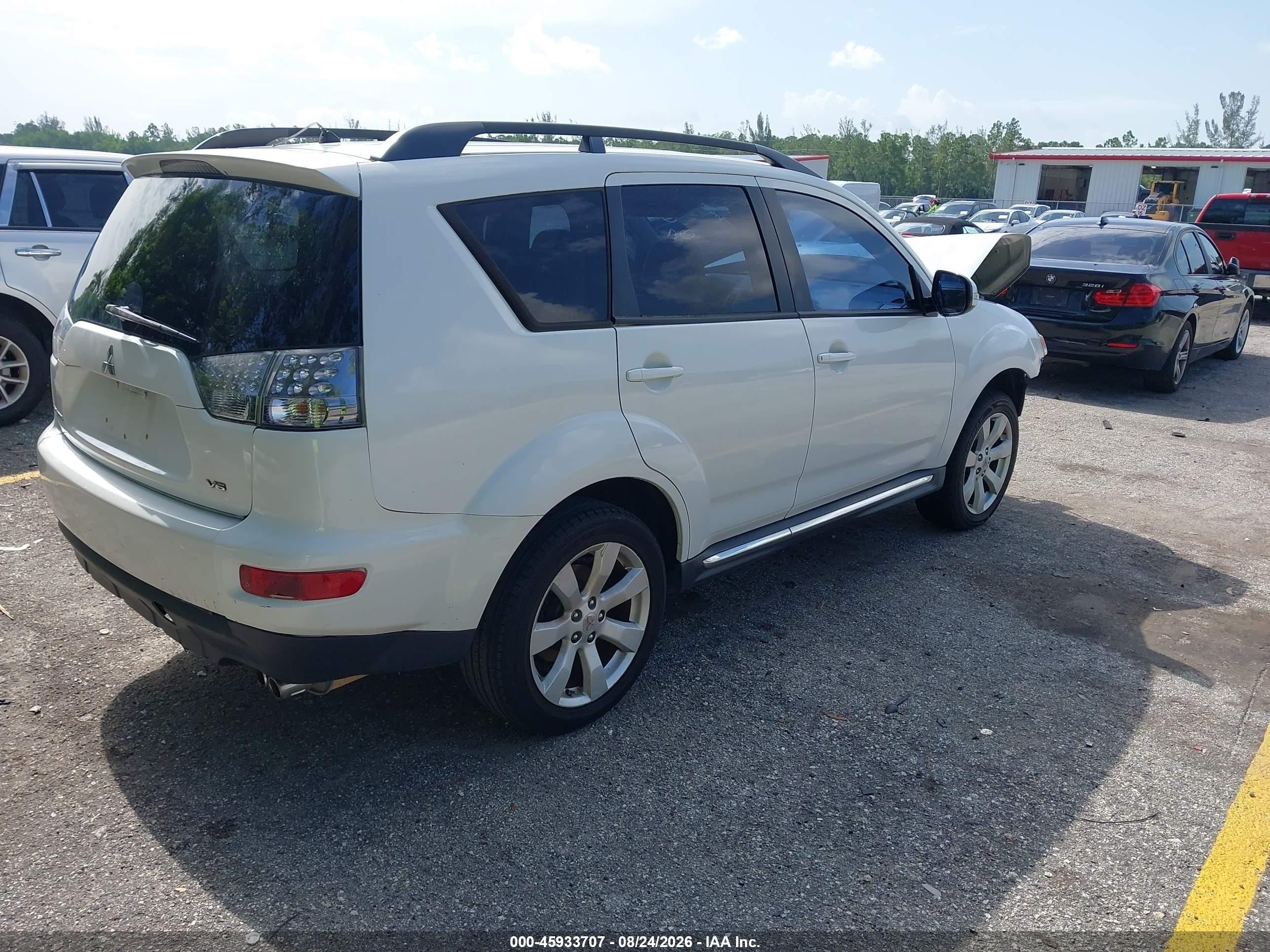 2010 Mitsubishi Outlander Xls White vin: JA4JS4AX5AZ017093
