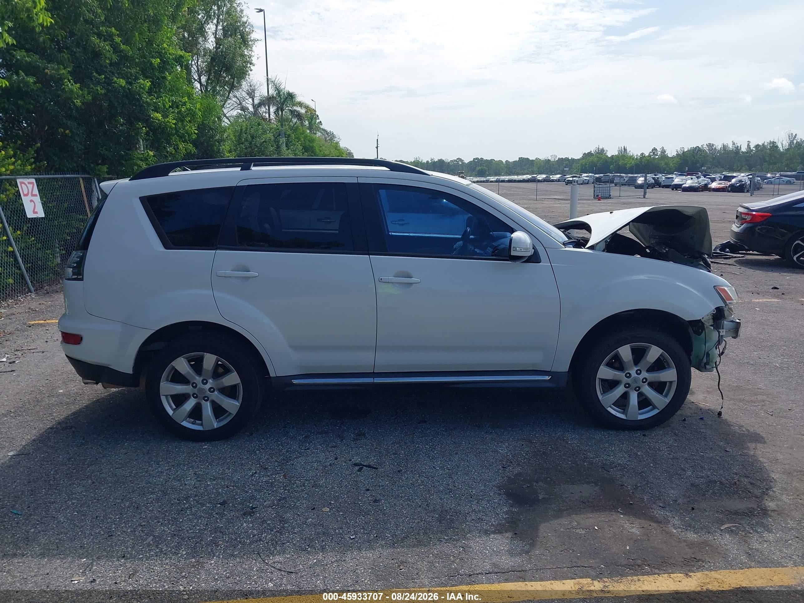 2010 Mitsubishi Outlander Xls White vin: JA4JS4AX5AZ017093
