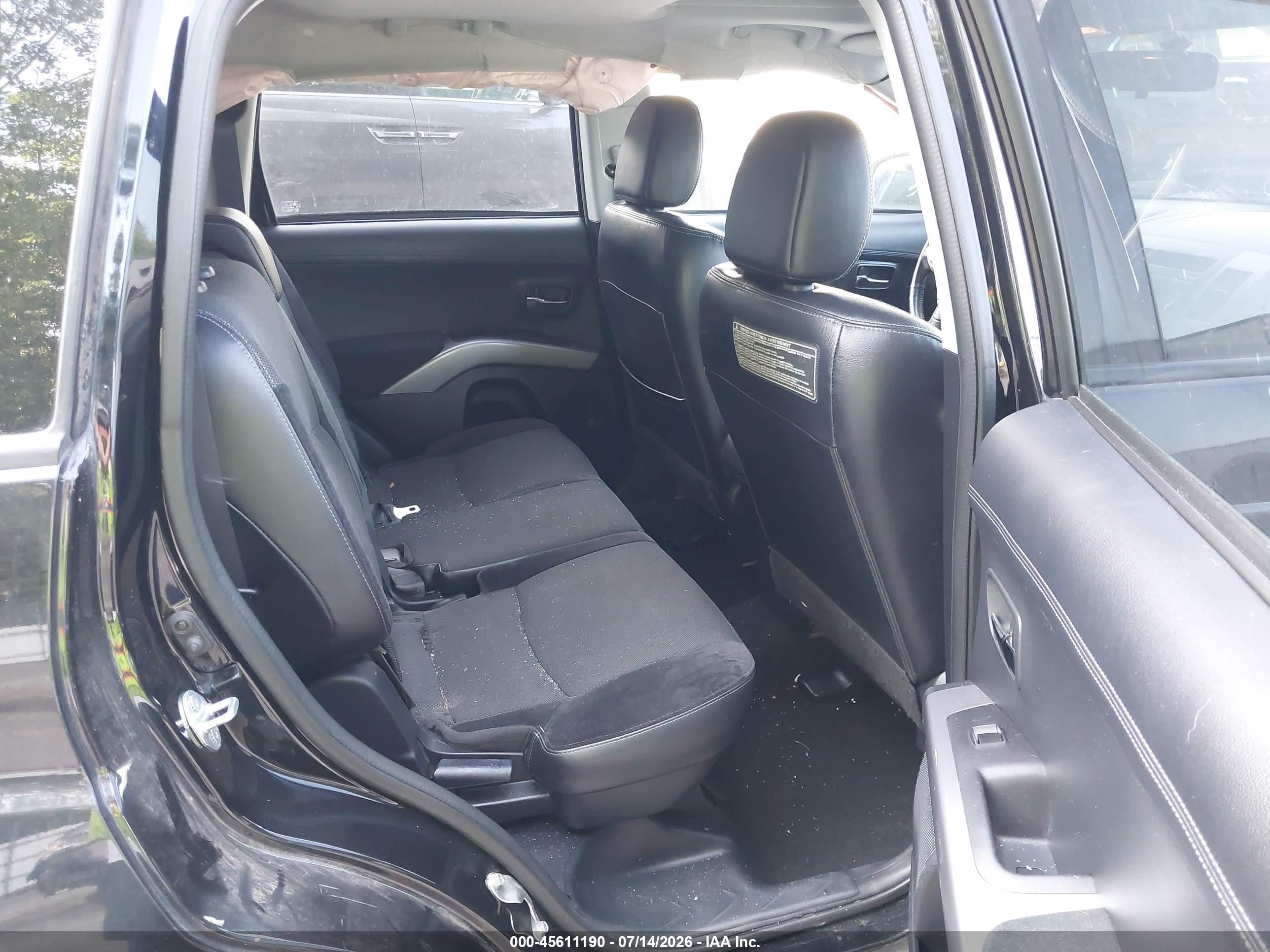 2011 Mitsubishi Outlander Se Black vin: JA4JT3AW0BU008203