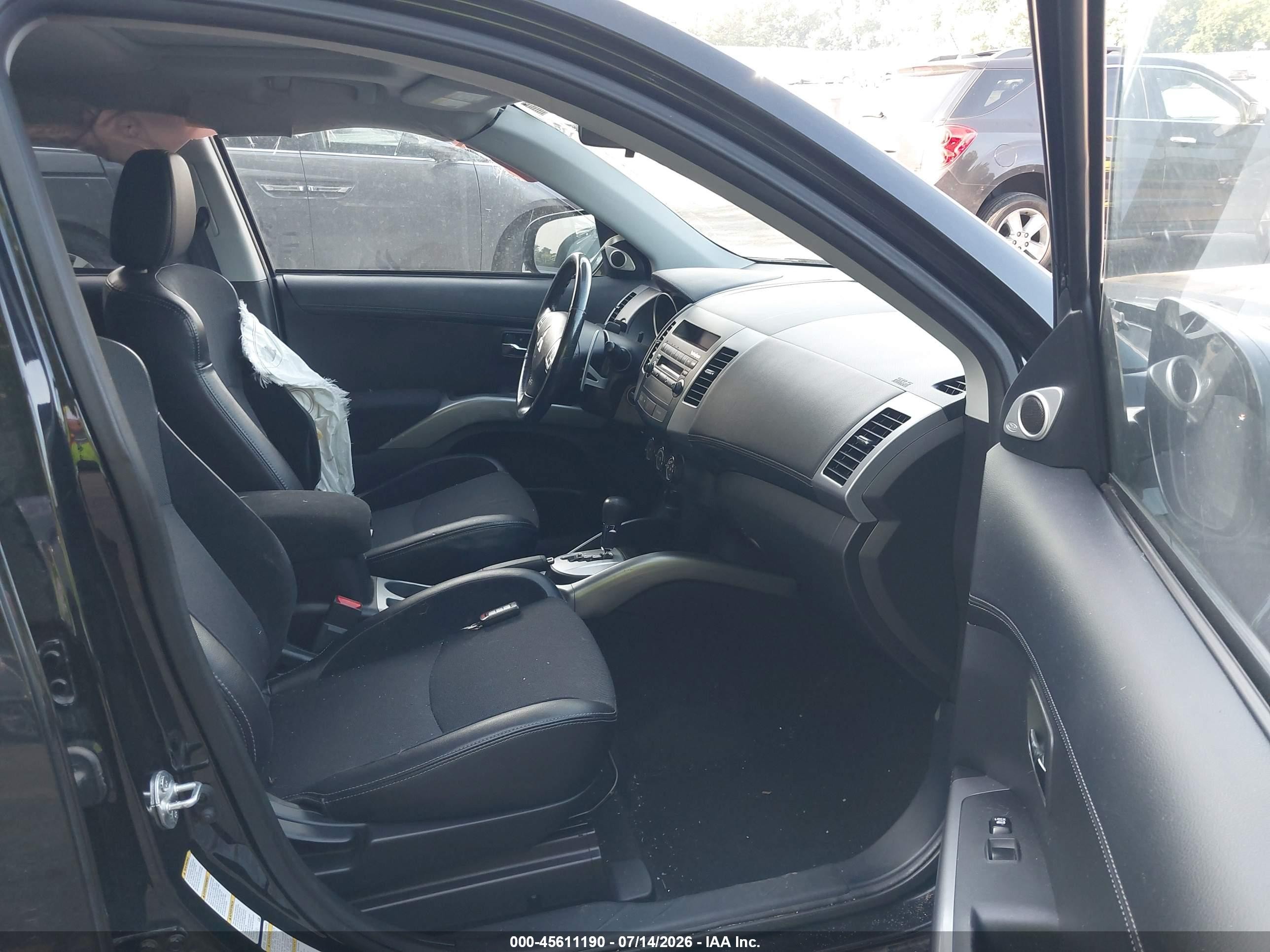 2011 Mitsubishi Outlander Se Black vin: JA4JT3AW0BU008203