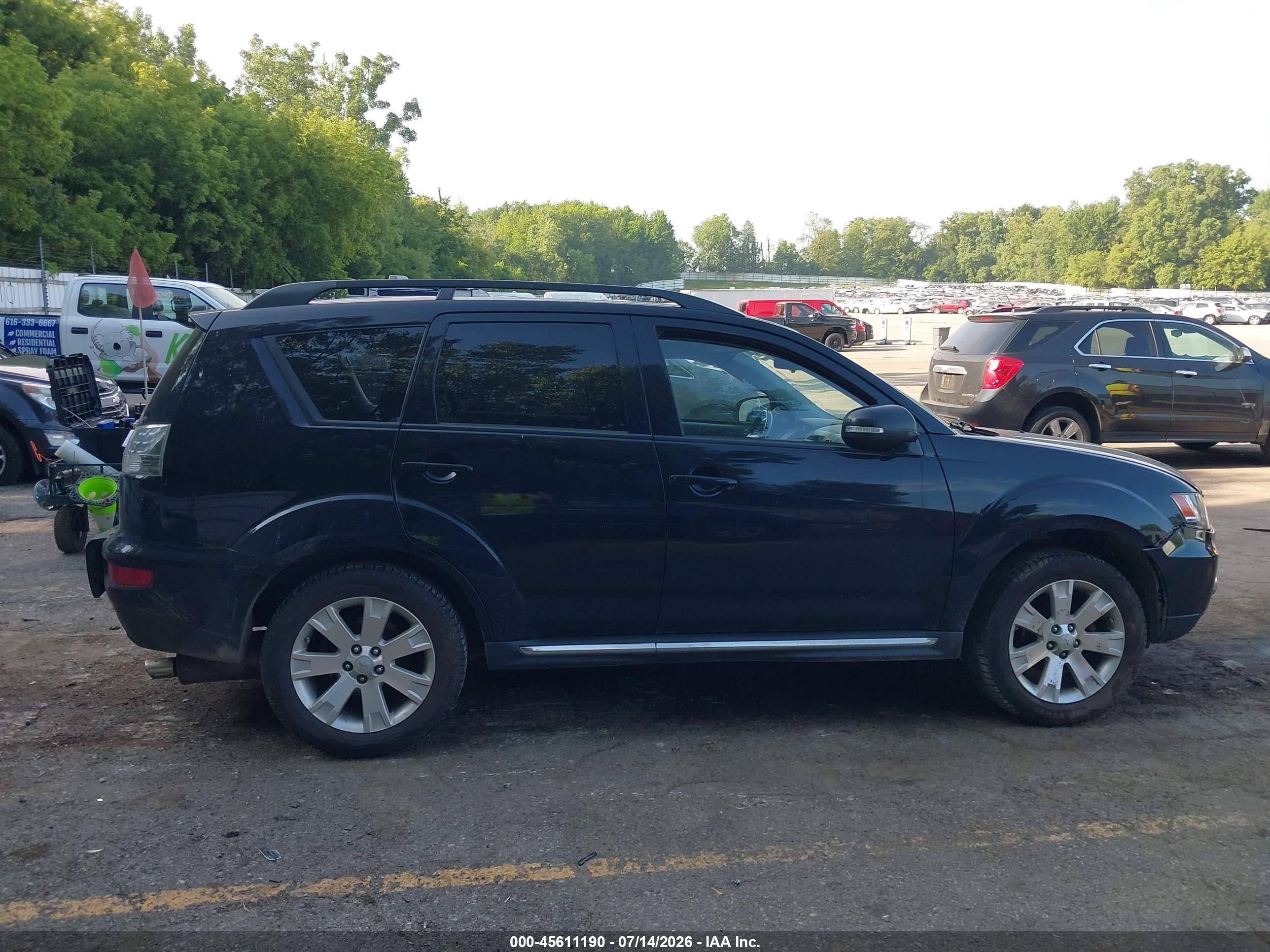 2011 Mitsubishi Outlander Se Black vin: JA4JT3AW0BU008203