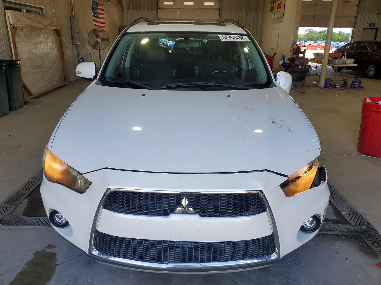 2010 Mitsubishi Outlander Se White vin: JA4JT3AW1AZ005070