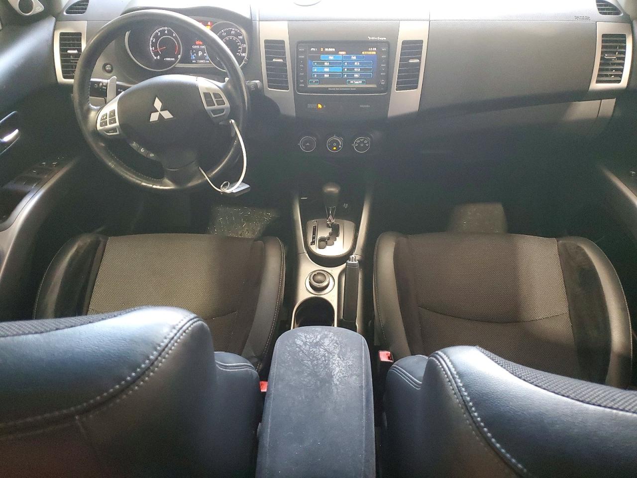 2010 Mitsubishi Outlander Se White vin: JA4JT3AW1AZ005070