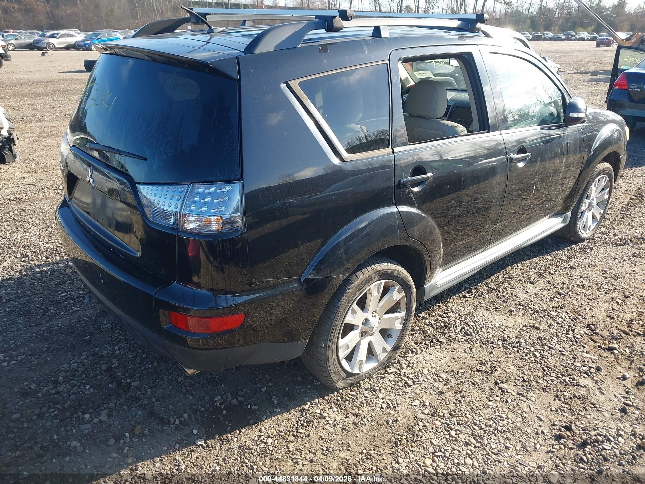 2011 Mitsubishi Outlander Se Black vin: JA4JT3AW1BU033224