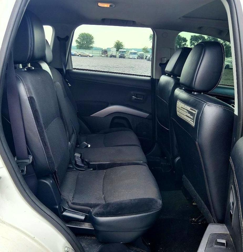 2011 Mitsubishi Outlander Se Белый vin: JA4JT3AW2BU042269