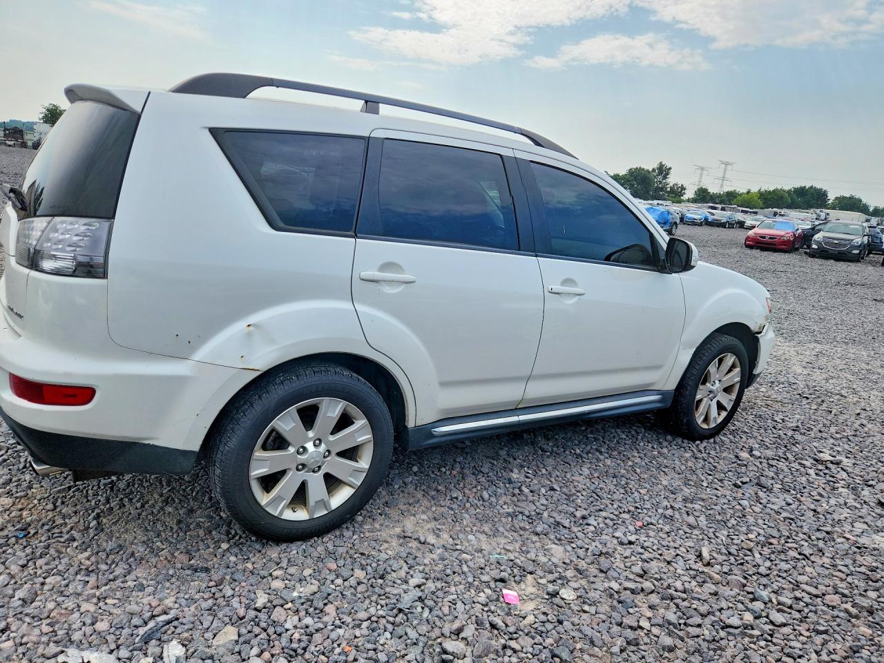 2011 Mitsubishi Outlander Se Белый vin: JA4JT3AW2BU042269