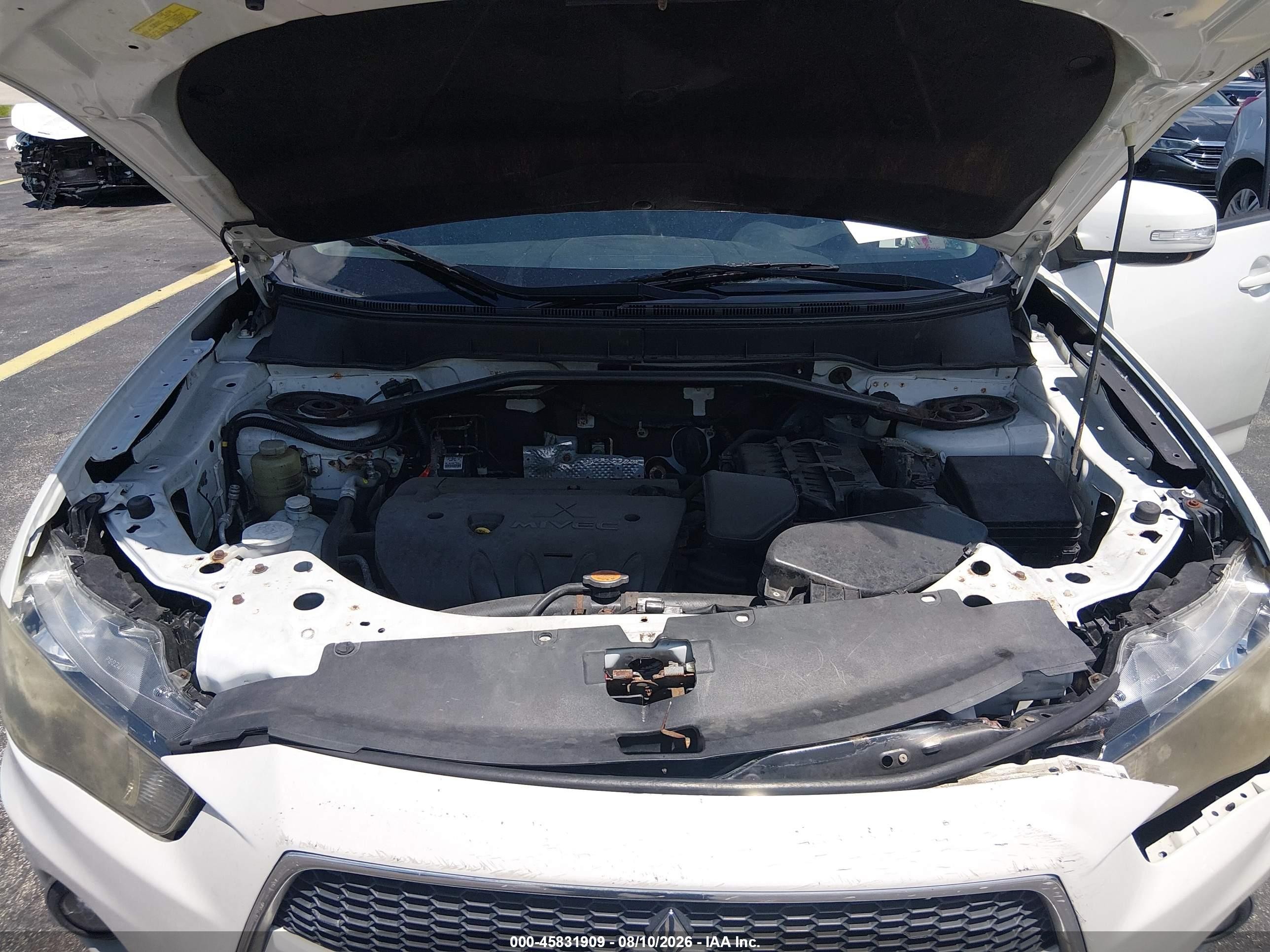 2011 Mitsubishi Outlander Se White vin: JA4JT3AW3BU007305