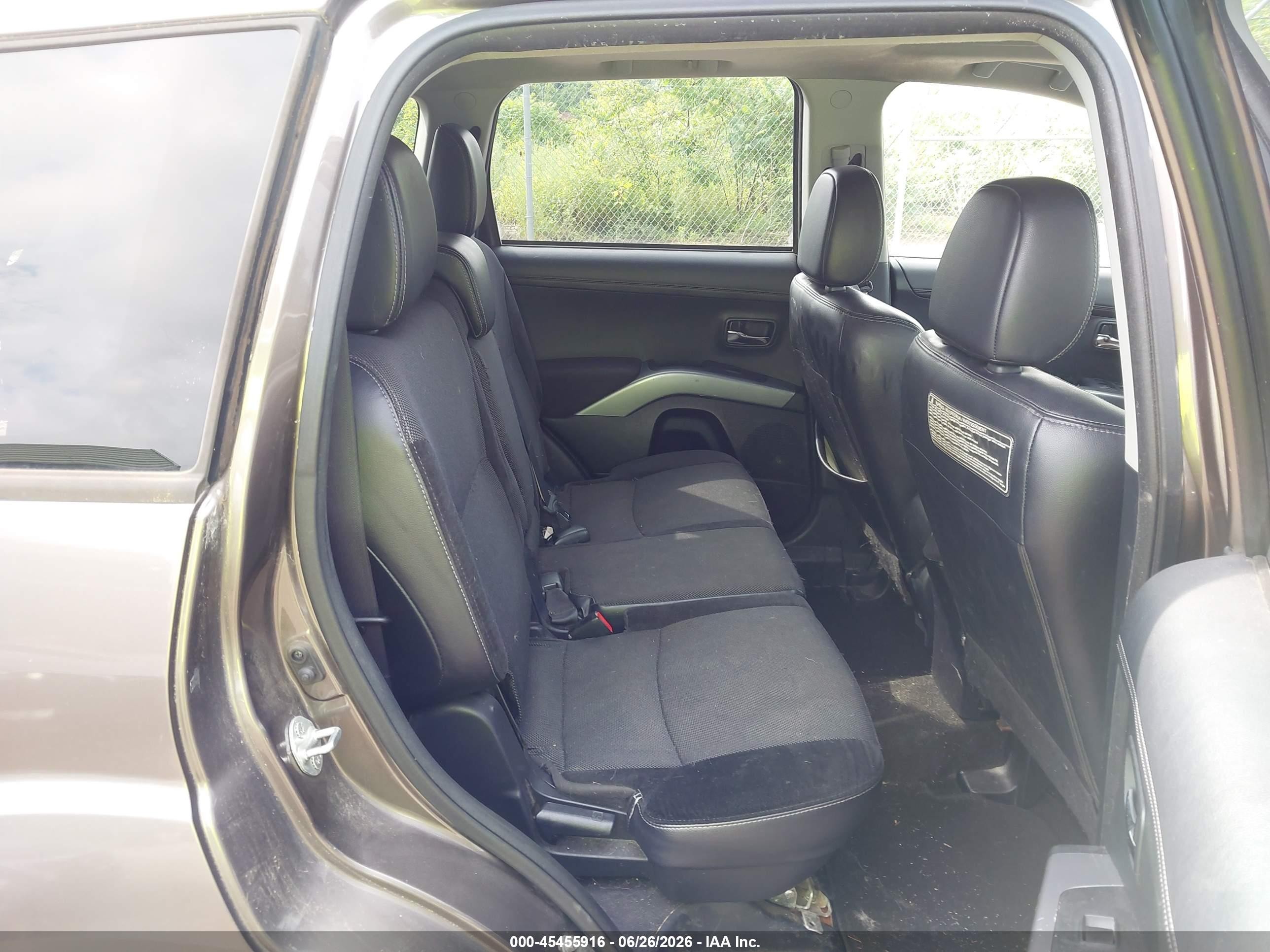 2011 Mitsubishi Outlander Se Brown vin: JA4JT3AW3BU037761