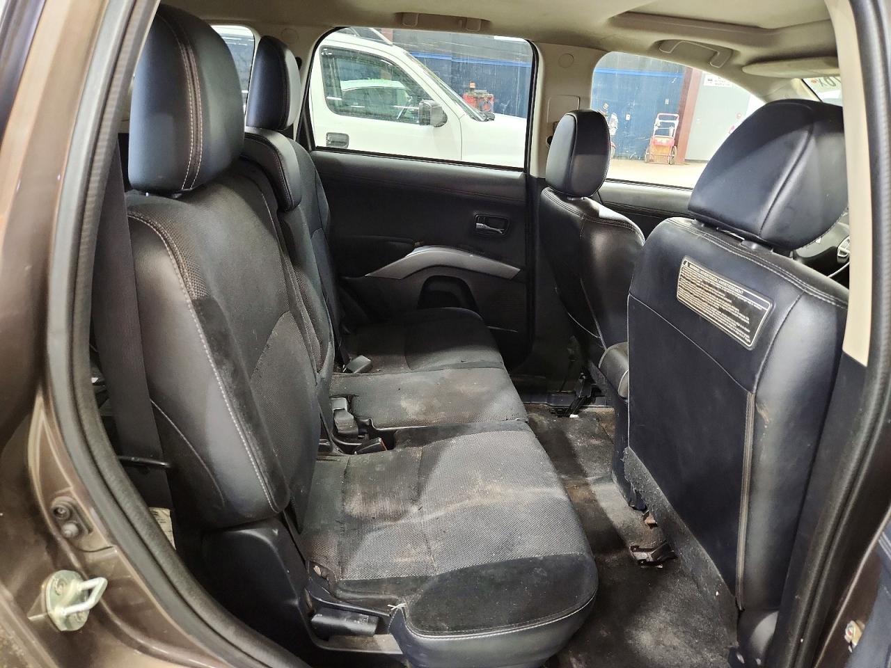 2013 Mitsubishi Outlander Se Gray vin: JA4JT3AW6DU005826