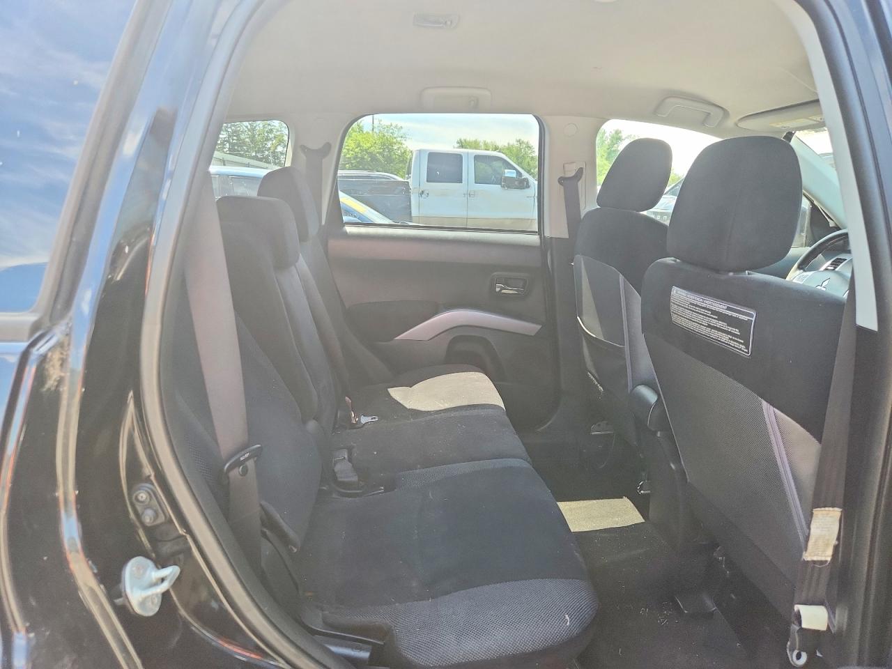 2011 Mitsubishi Outlander Se Black vin: JA4JT3AWXBU007463