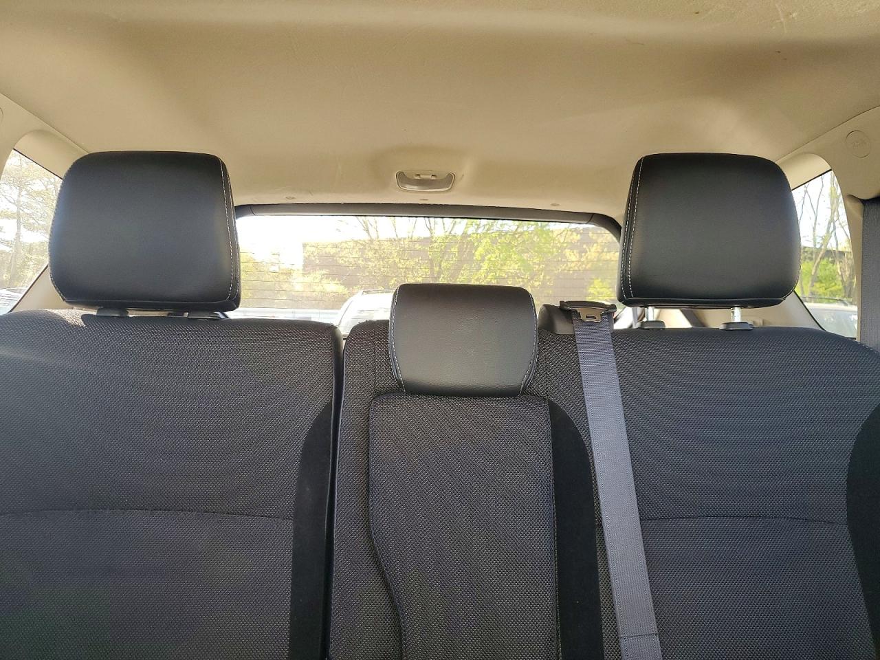 2013 Mitsubishi Outlander Se White vin: JA4JT3AWXDU000578
