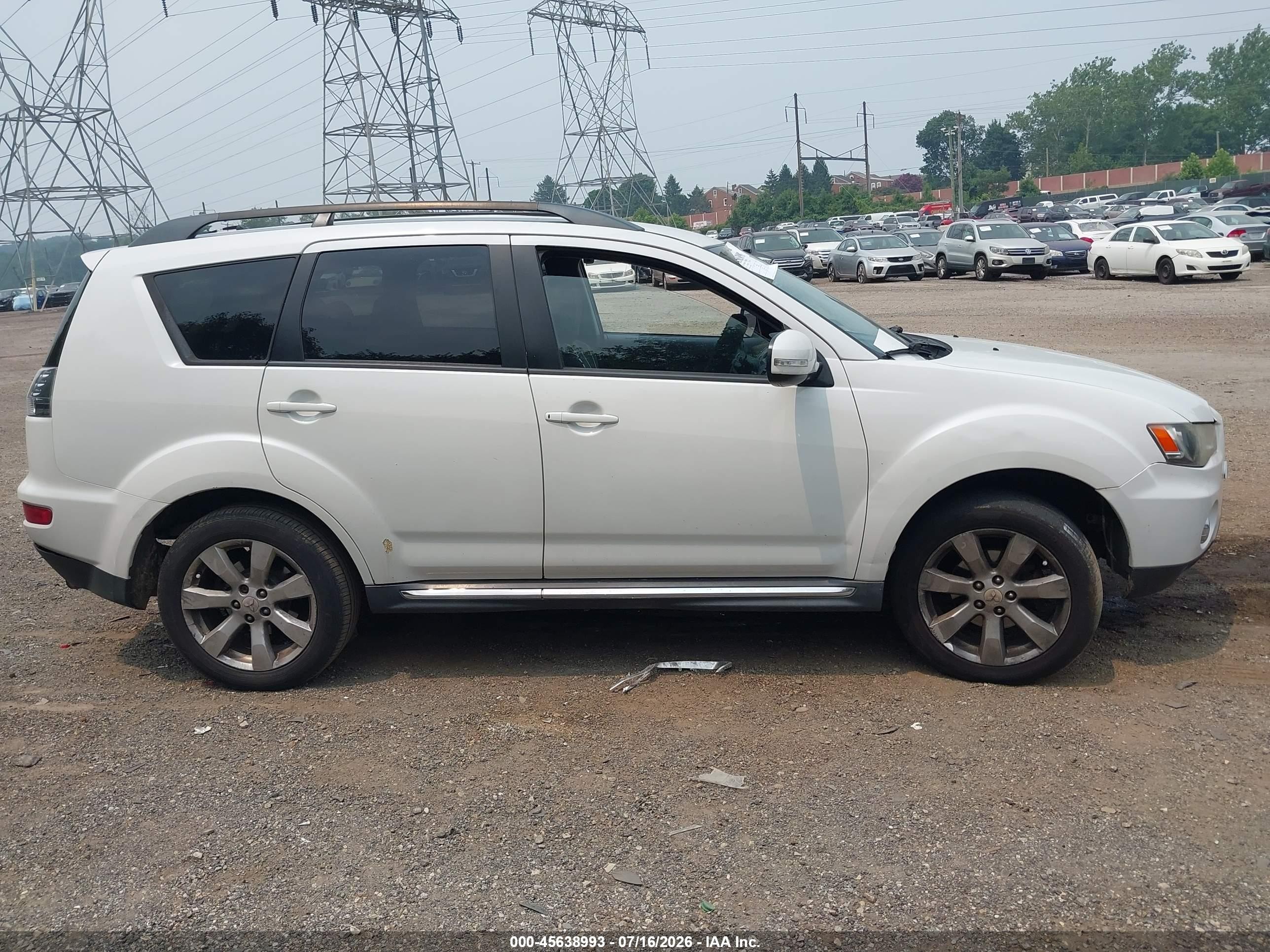 2010 Mitsubishi Outlander Xls White vin: JA4JT4AX2AZ009837