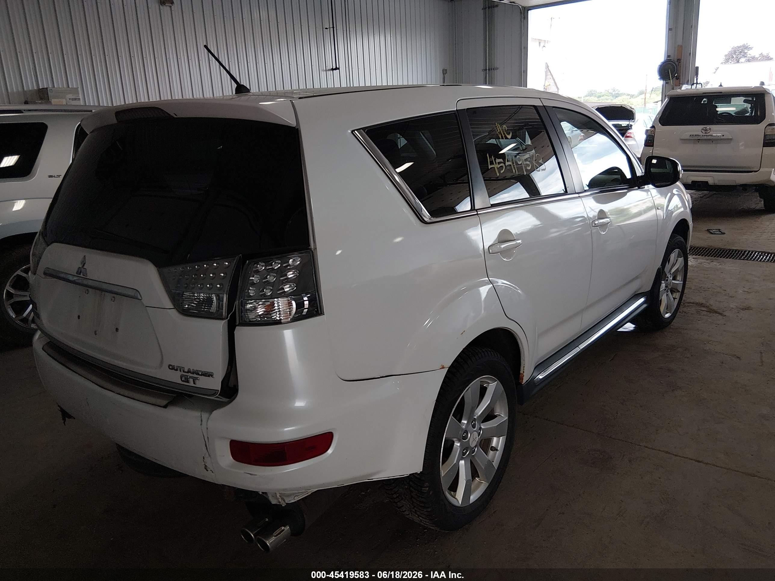 2011 Mitsubishi Outlander Gt White vin: JA4JT5AX2BU025248