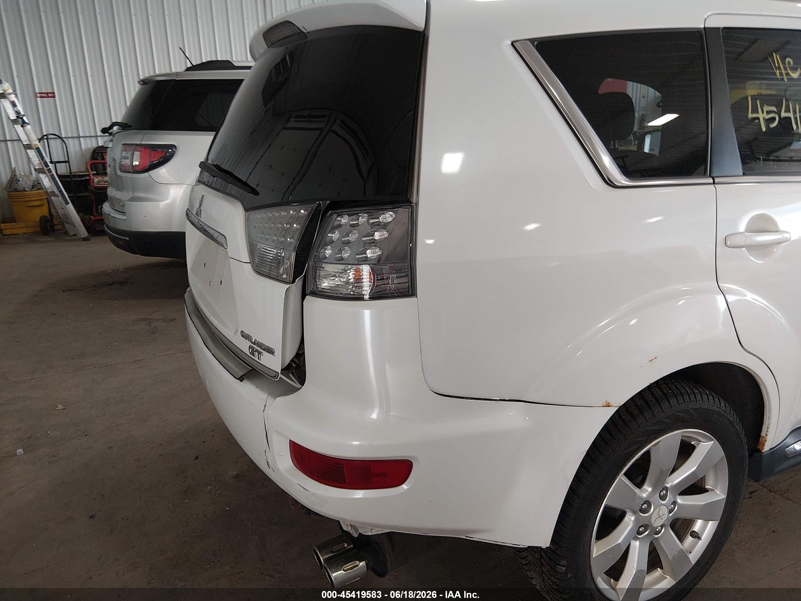 2011 Mitsubishi Outlander Gt White vin: JA4JT5AX2BU025248