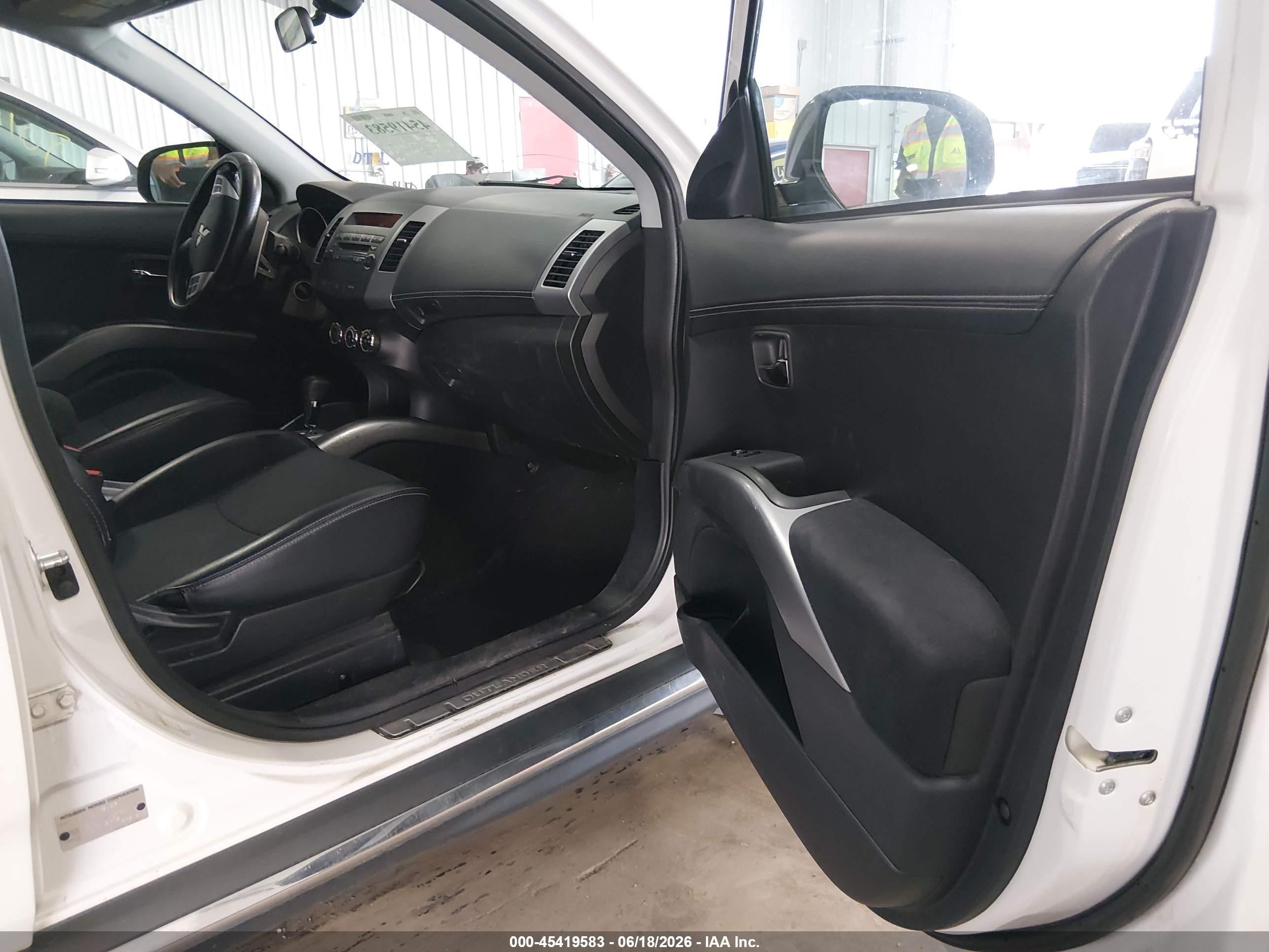2011 Mitsubishi Outlander Gt White vin: JA4JT5AX2BU025248