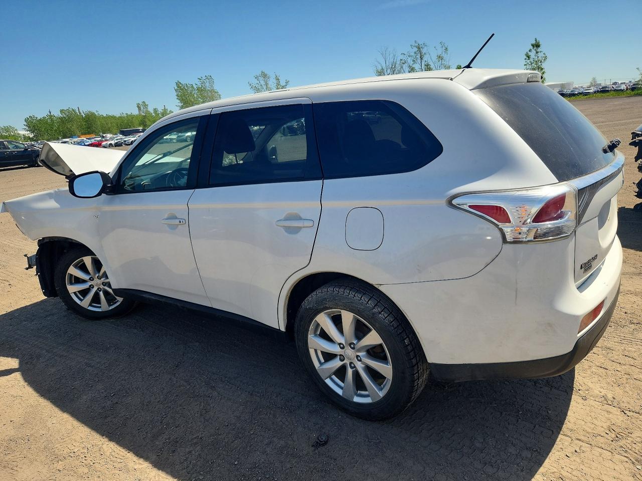 2014 Mitsubishi Outlander Se White vin: JA4JZ3AX6EZ601840