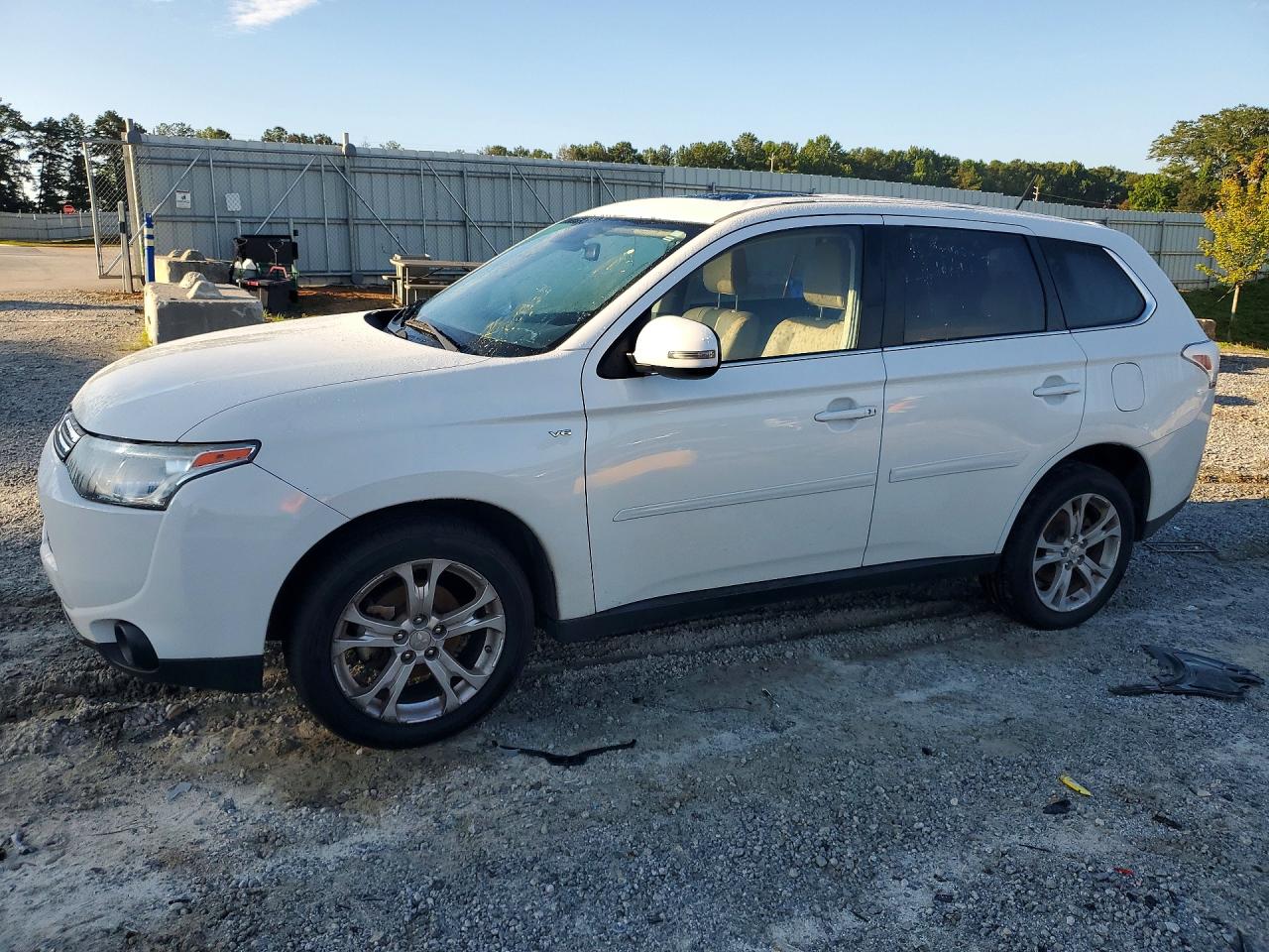 2014 Mitsubishi Outlander Gt White vin: JA4JZ4AX0EZ001594