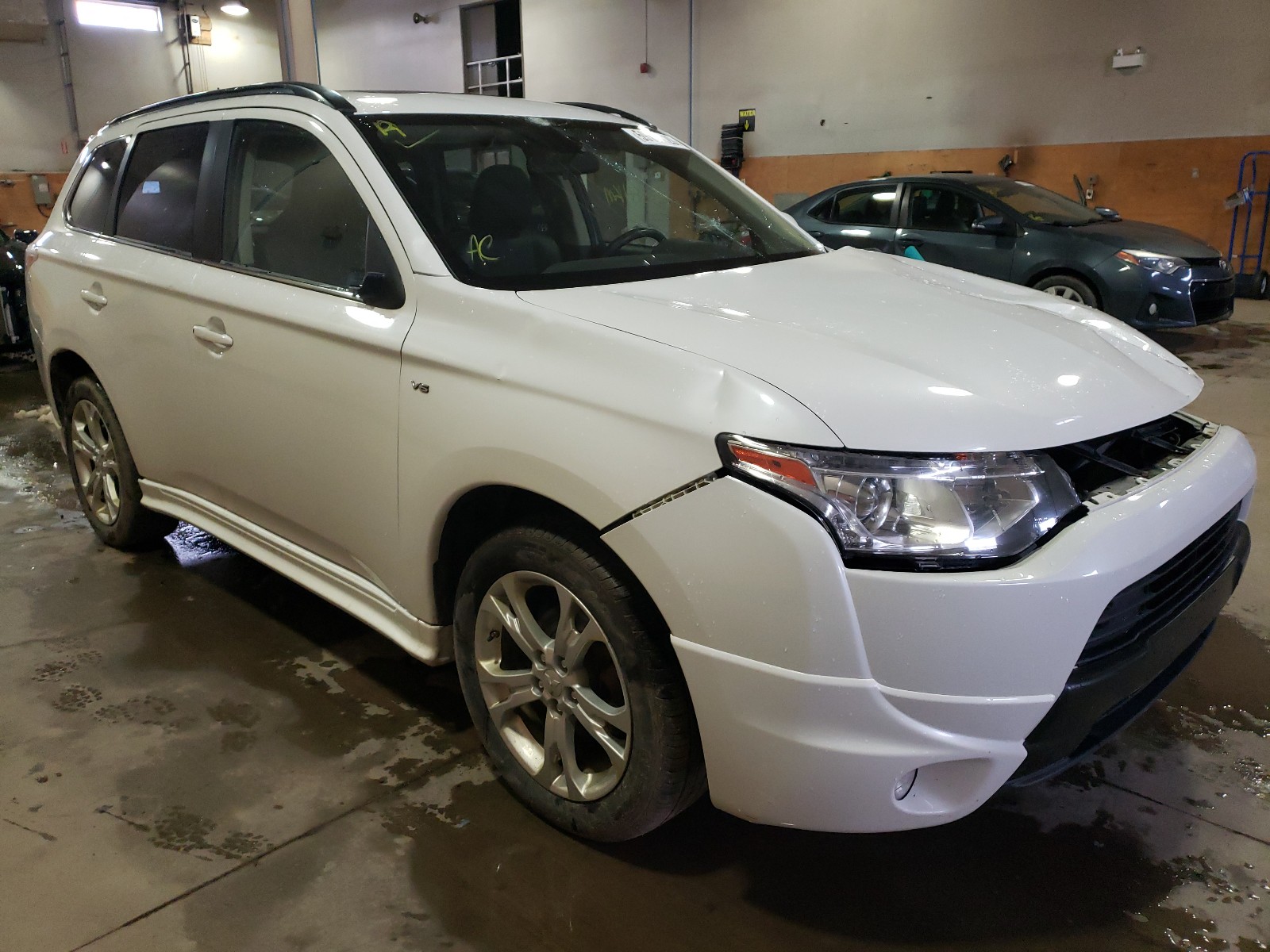 Price & History 2014 Mitsubishi Outlander Gt 3.0l 6 vin