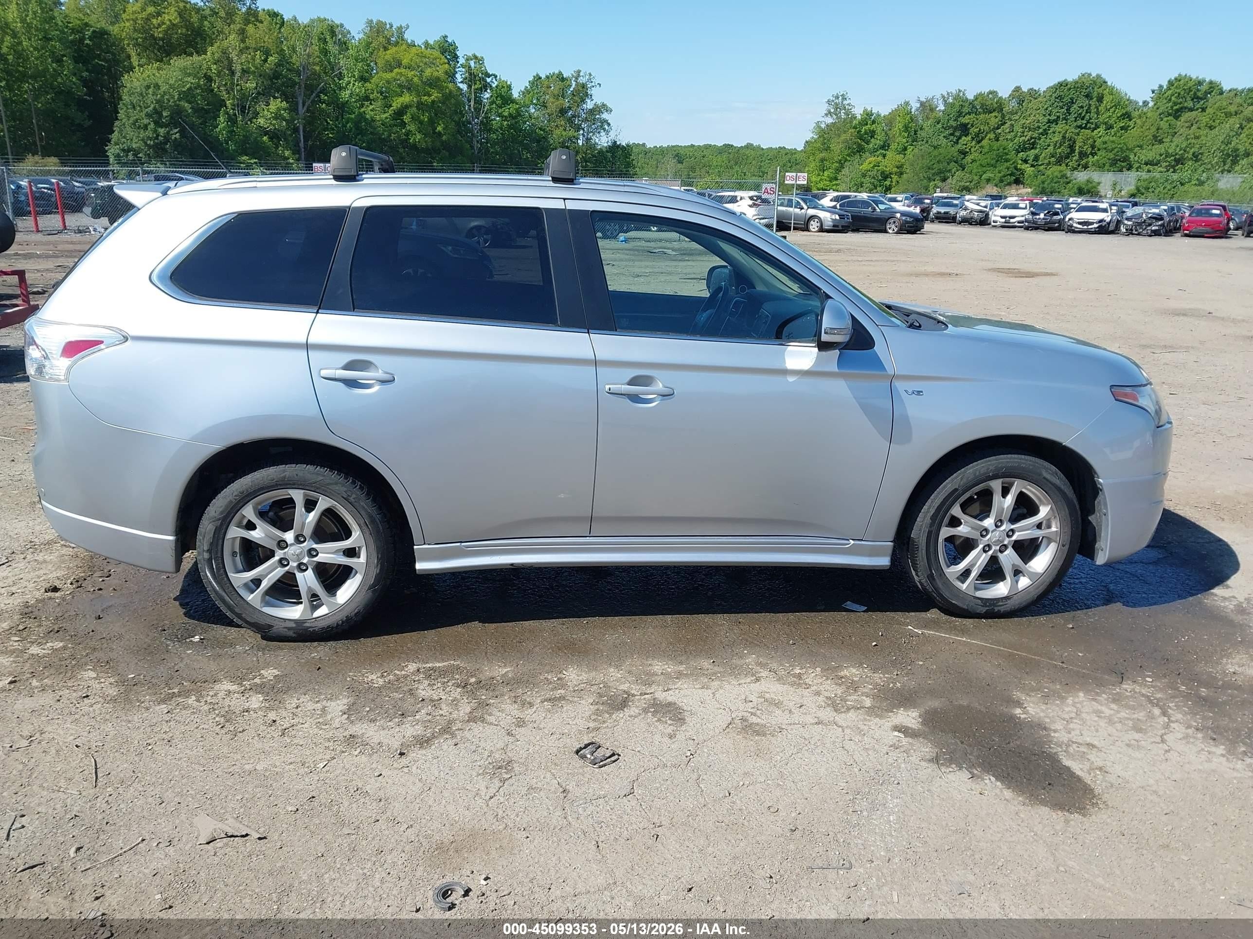 2014 Mitsubishi Outlander Gt Silver vin: JA4JZ4AX1EZ003015