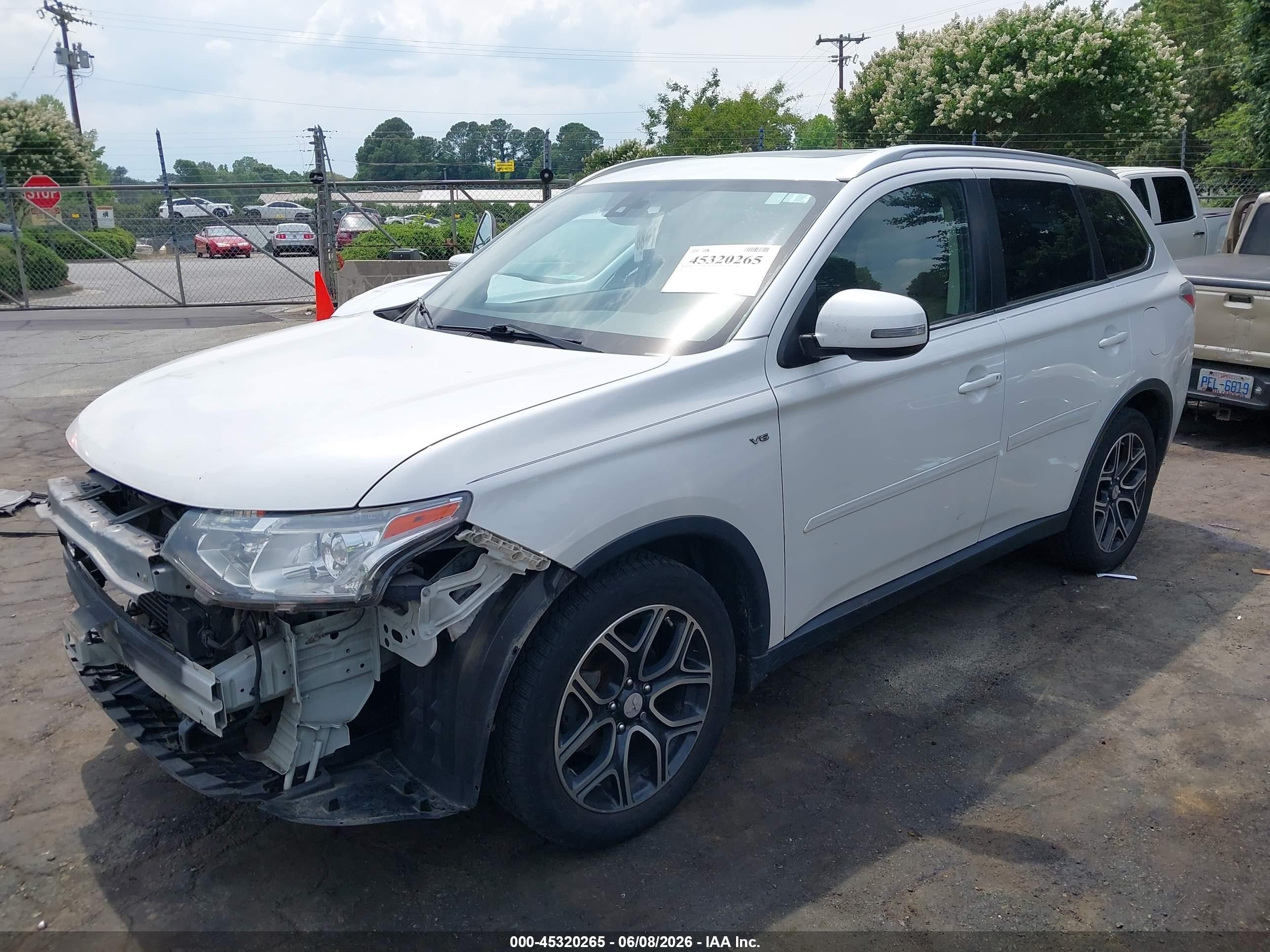 2015 Mitsubishi Outlander Gt White vin: JA4JZ4AX1FZ007065
