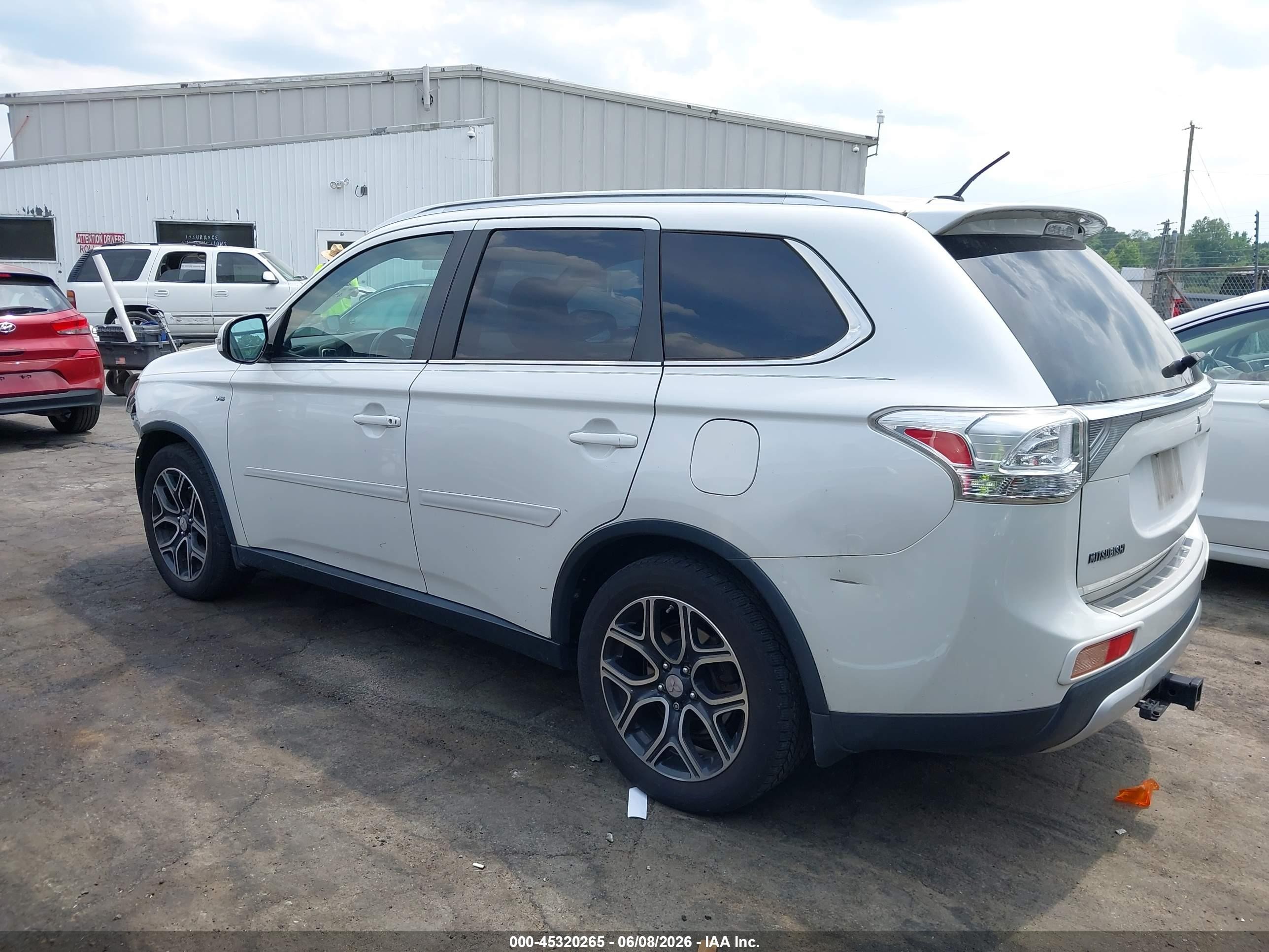 2015 Mitsubishi Outlander Gt White vin: JA4JZ4AX1FZ007065