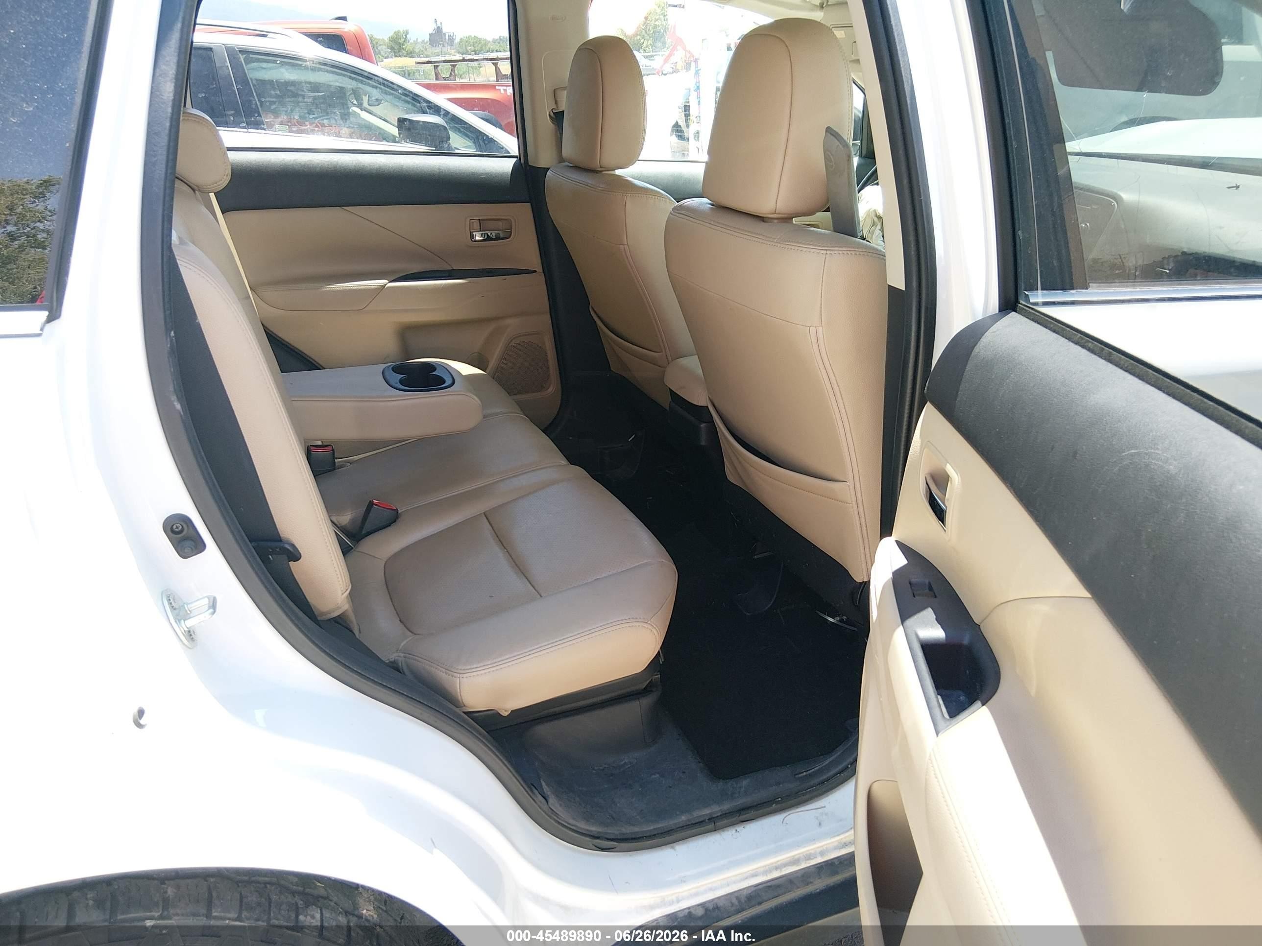 2014 Mitsubishi Outlander Gt White vin: JA4JZ4AX3EZ001766